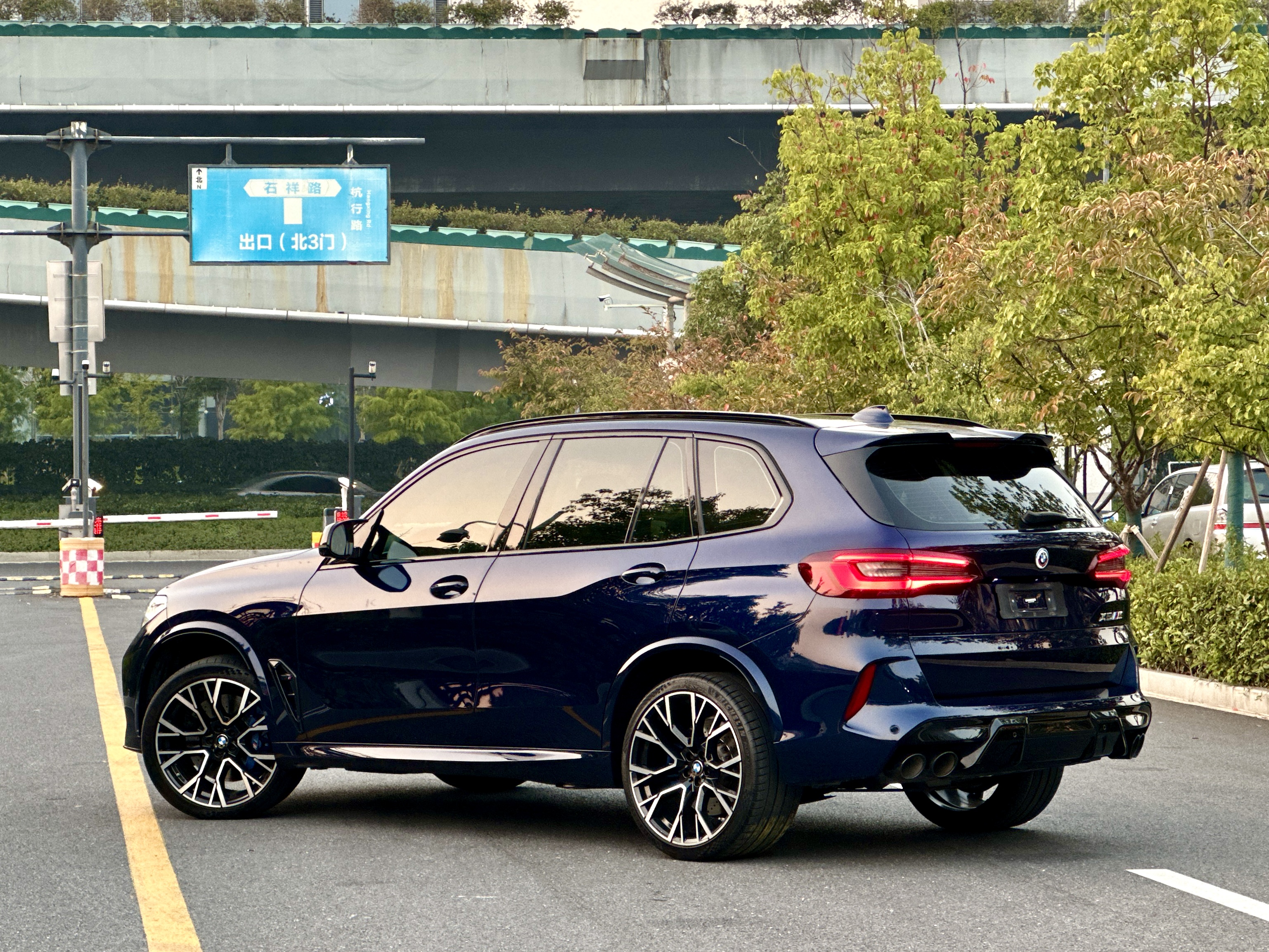 BMW X5 M 2021 car image #7