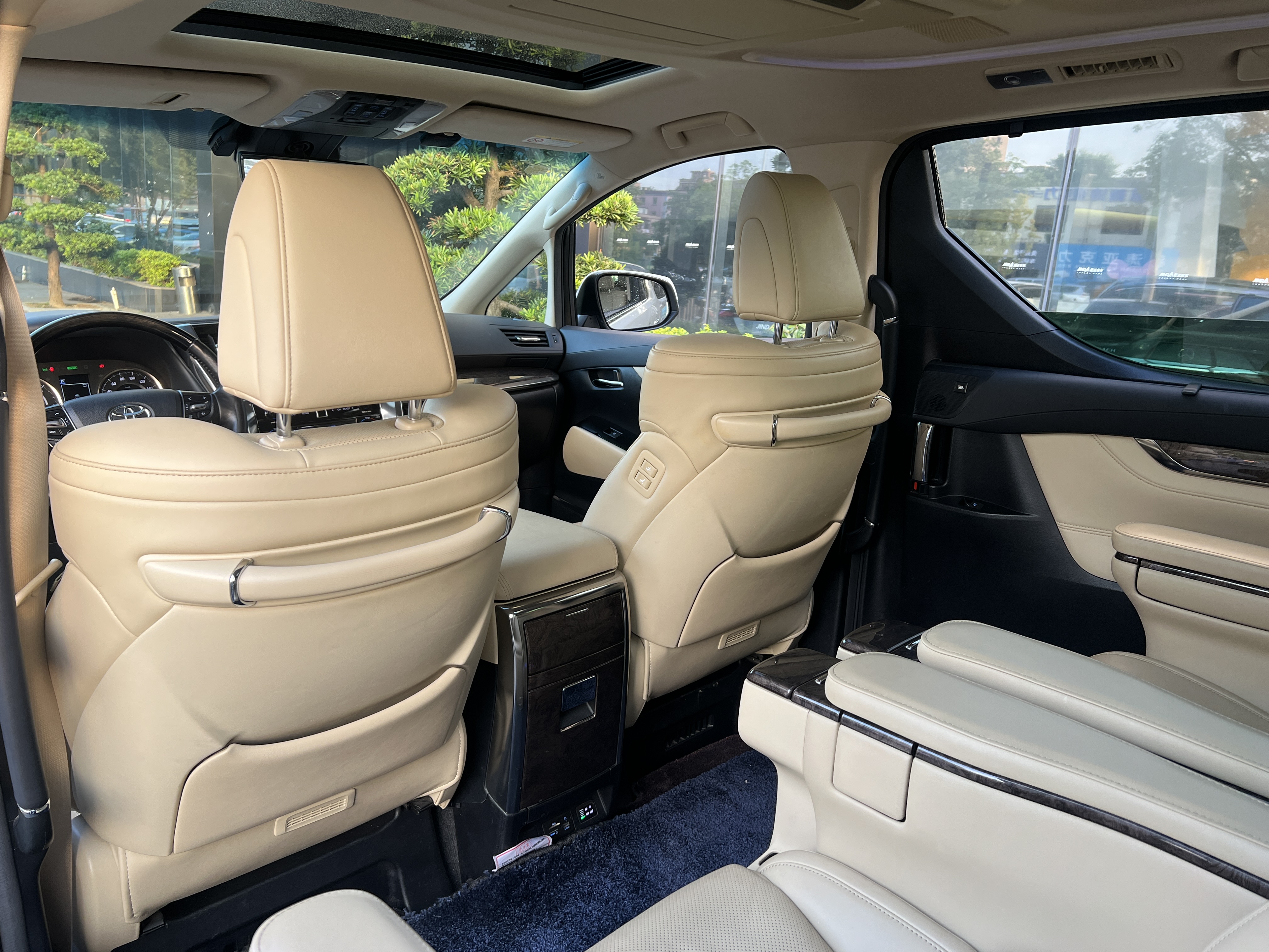 丰田 威尔法 2021 汽车图片 #7