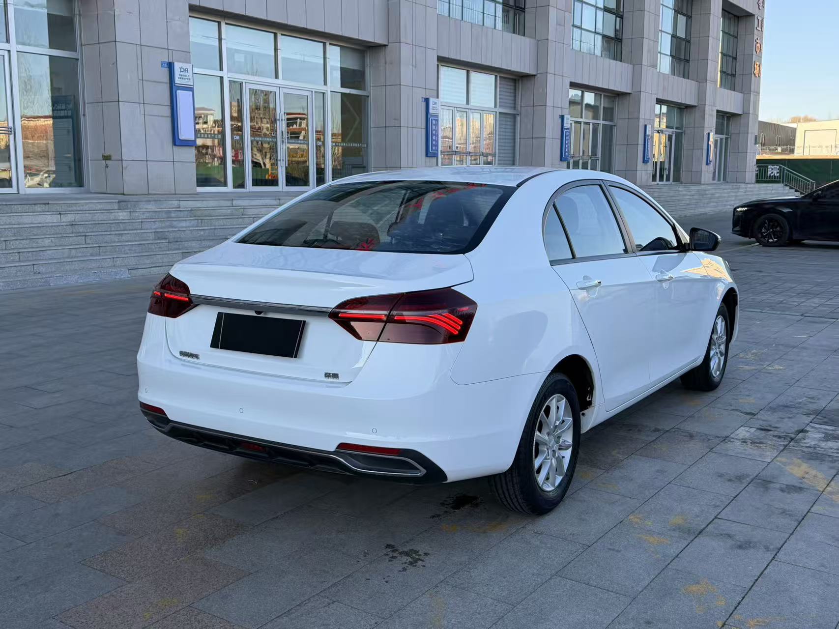 Emgrand 2020 #7 Emgrand 2020 car image #7