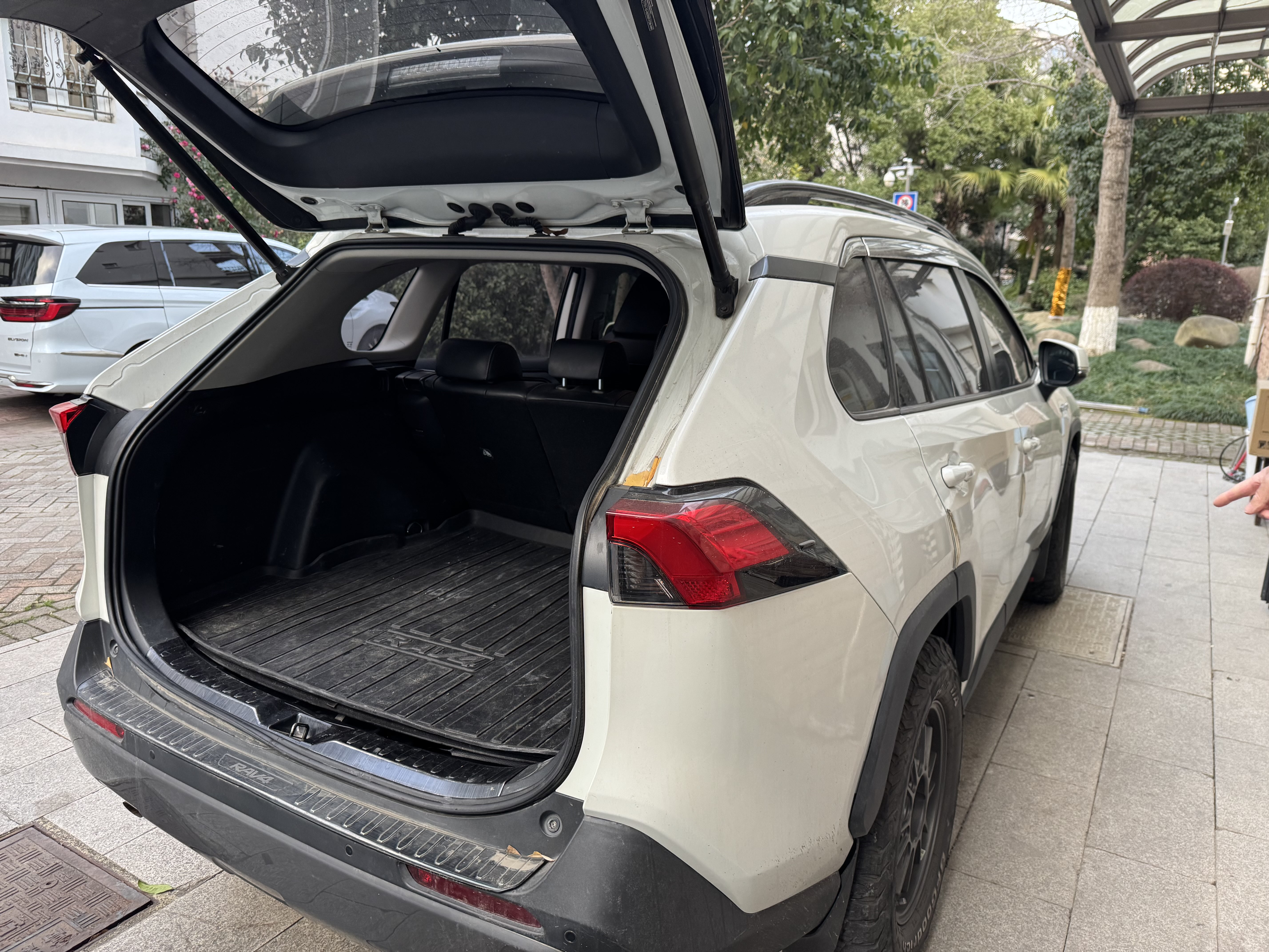 Toyota RAV4 2020 car image #7