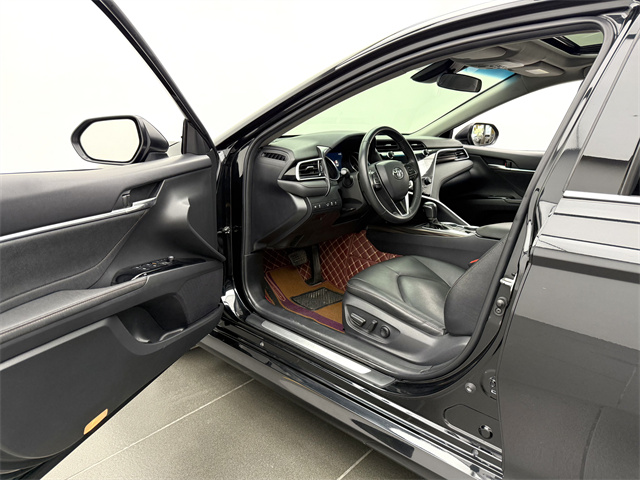 Toyota Camry 2021 car image #7