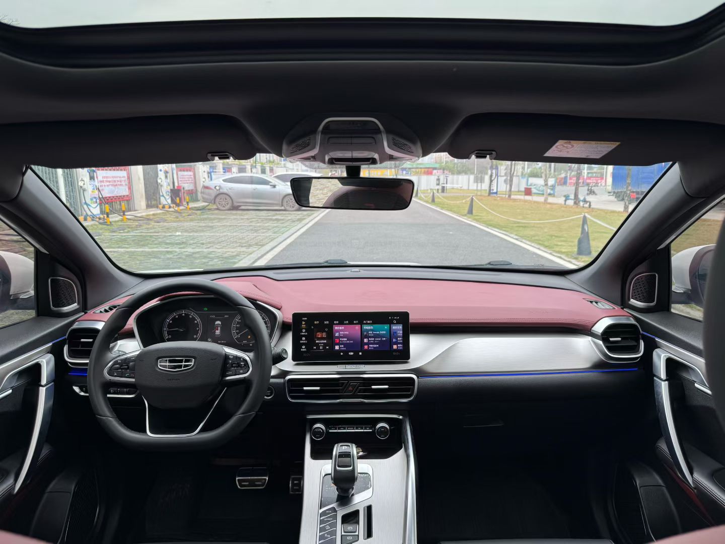 GEELY Coolray 2020 #7 GEELY Coolray 2020 car image #7