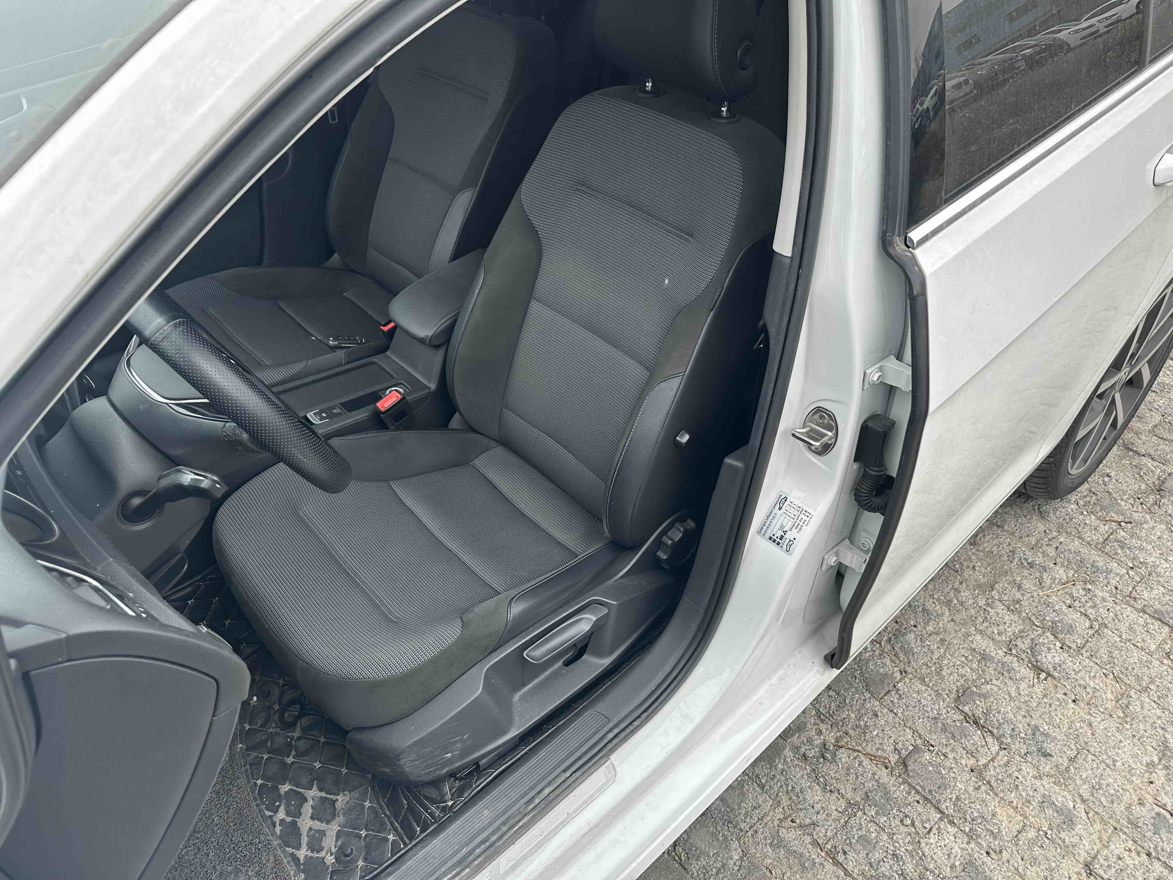 Volkswagen Golf 2020 #7 Volkswagen Golf 2020 car image #7
