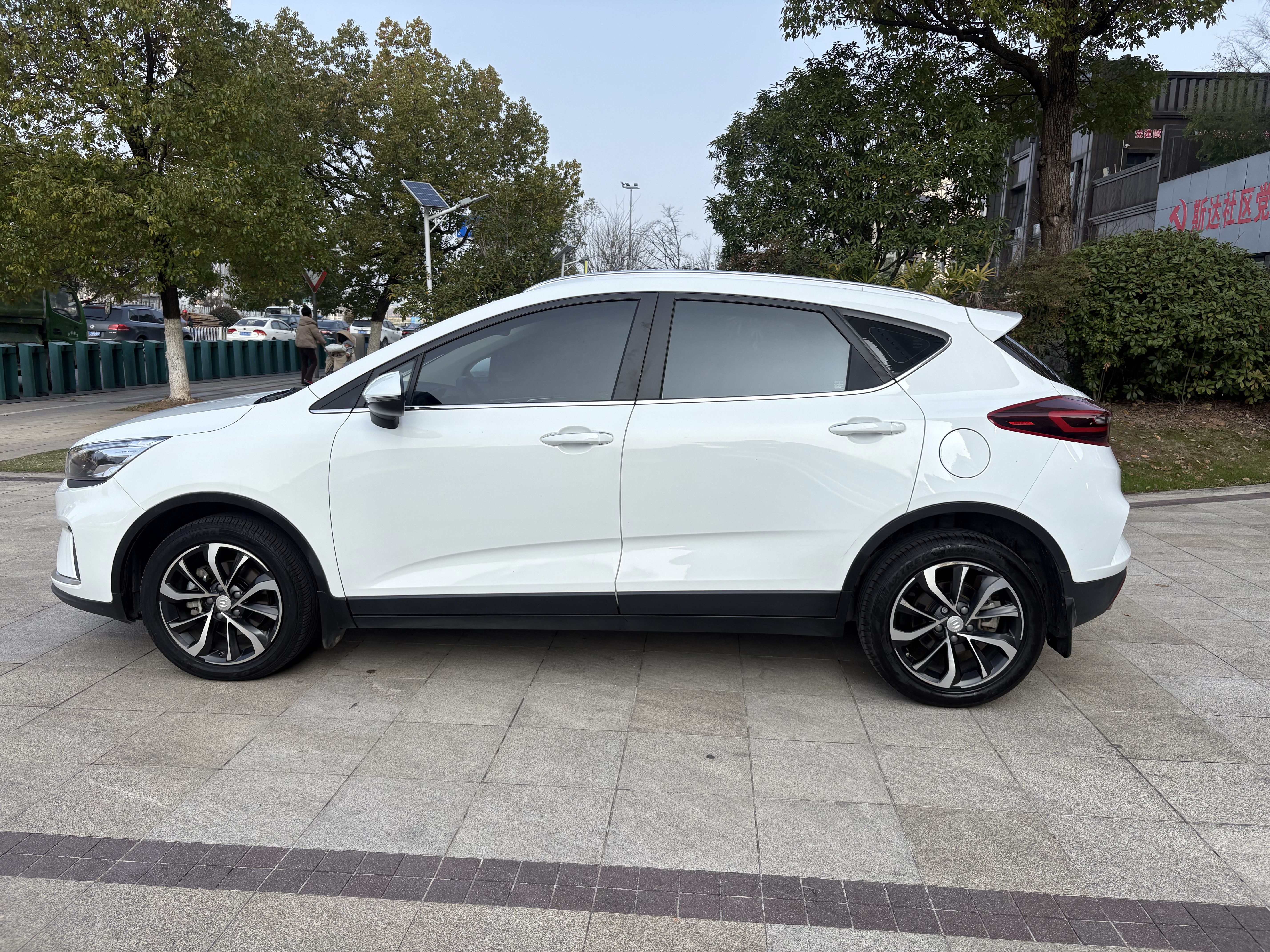 Emgrand GS 2021 car image #7
