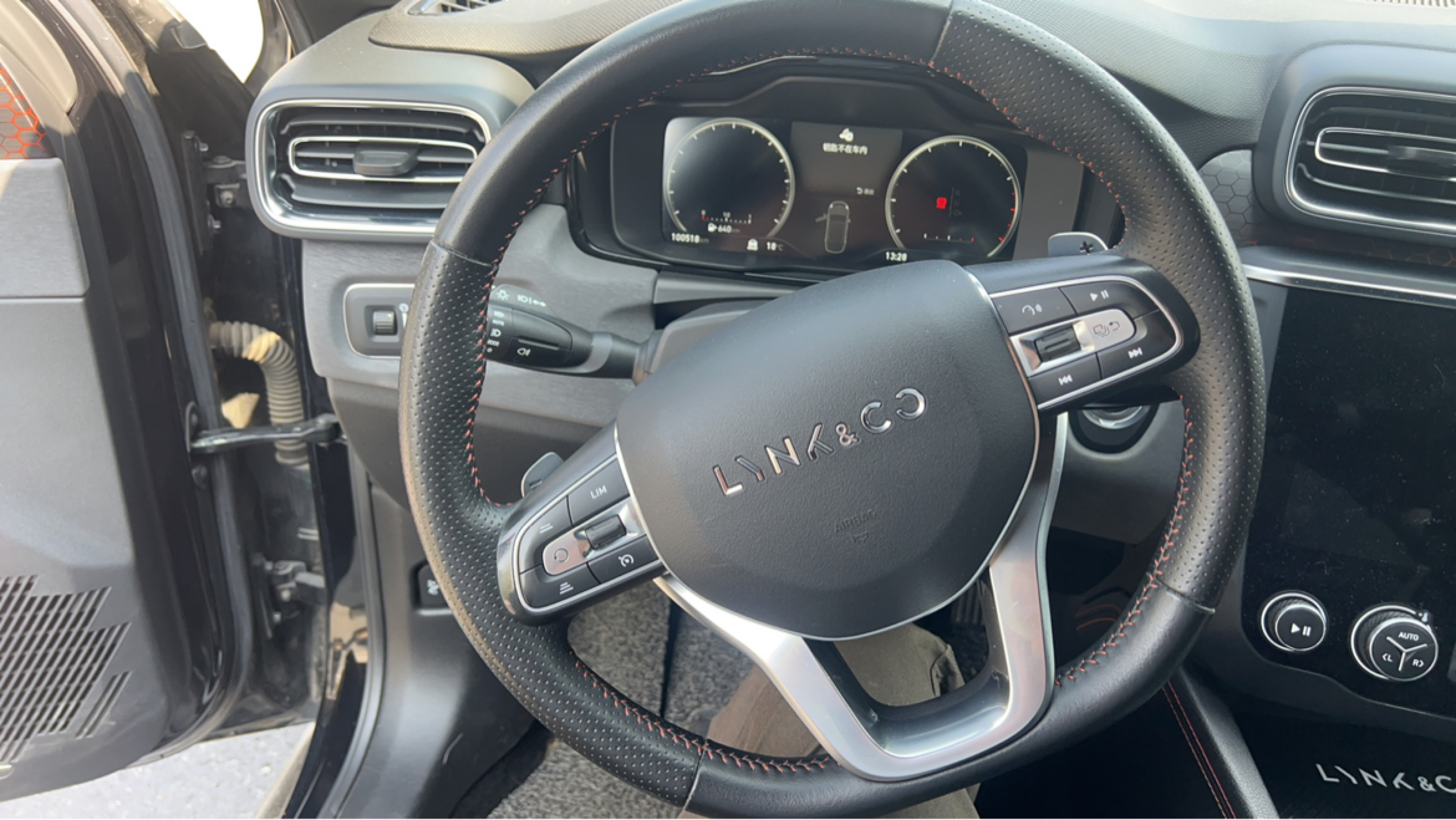 Lynk & Co 03 2020 car image #7
