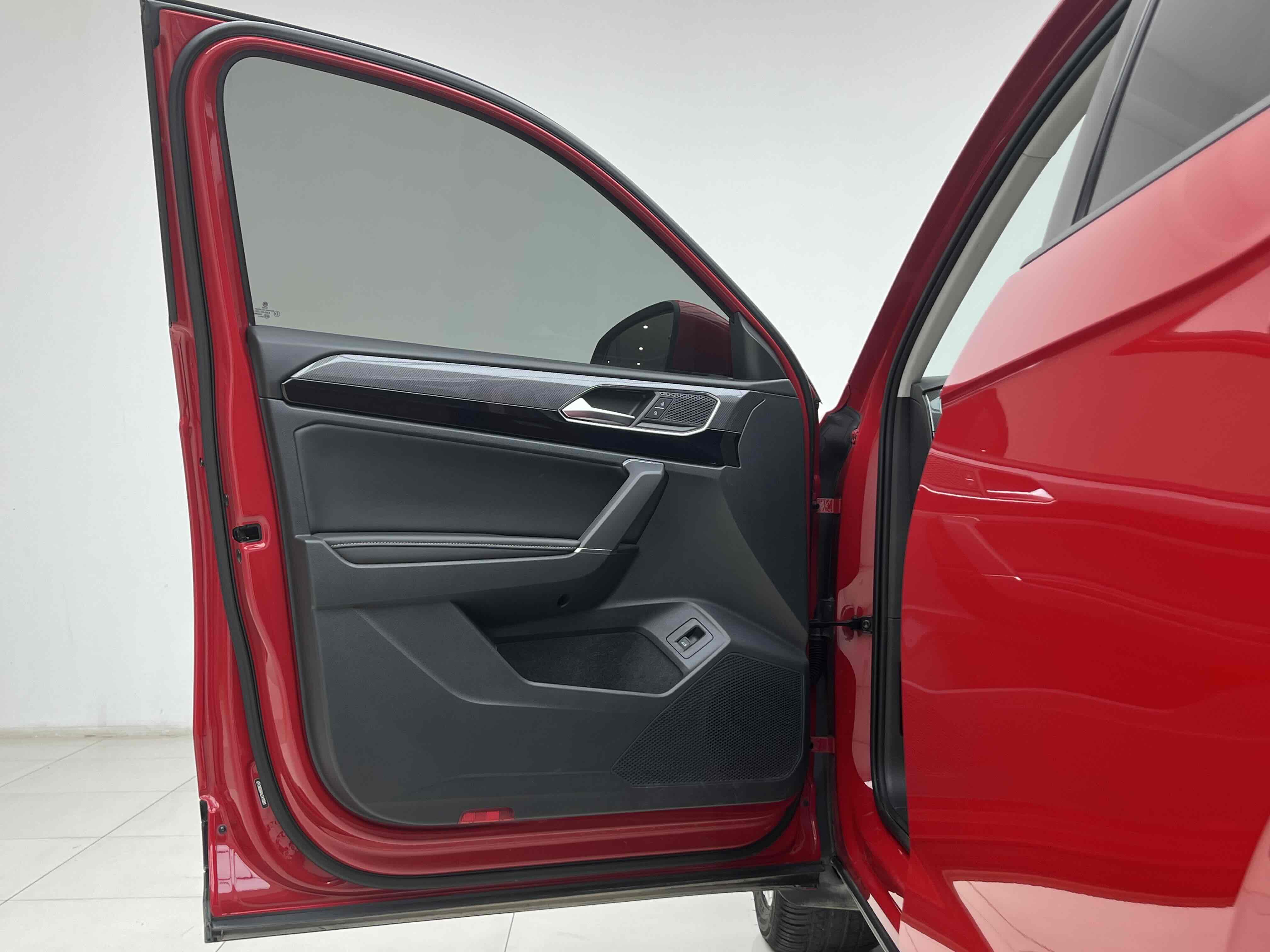 Volkswagen Tayron X 2021 car image #7