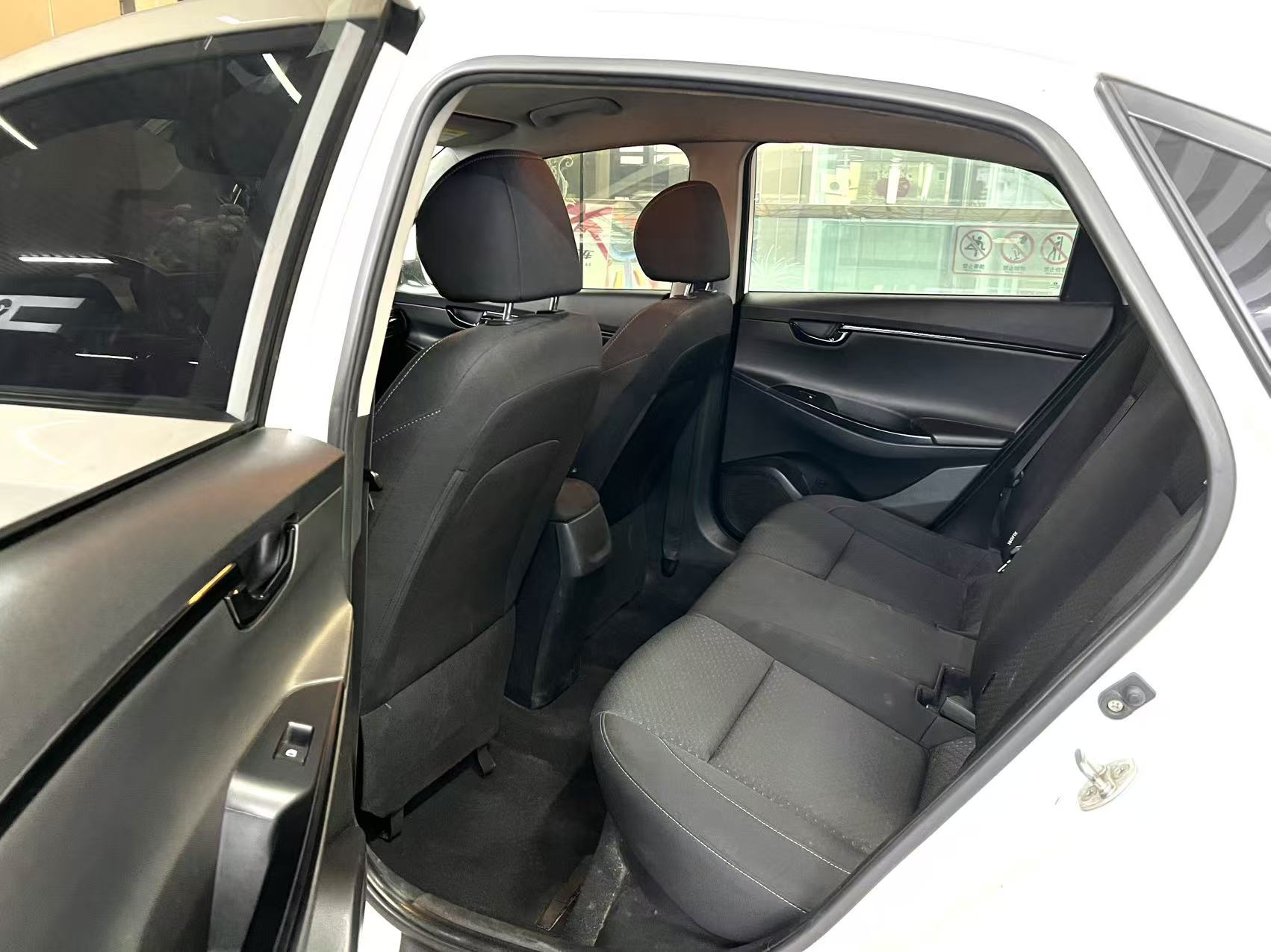 Hyundai Elantra HD 2021 image de voiture #7