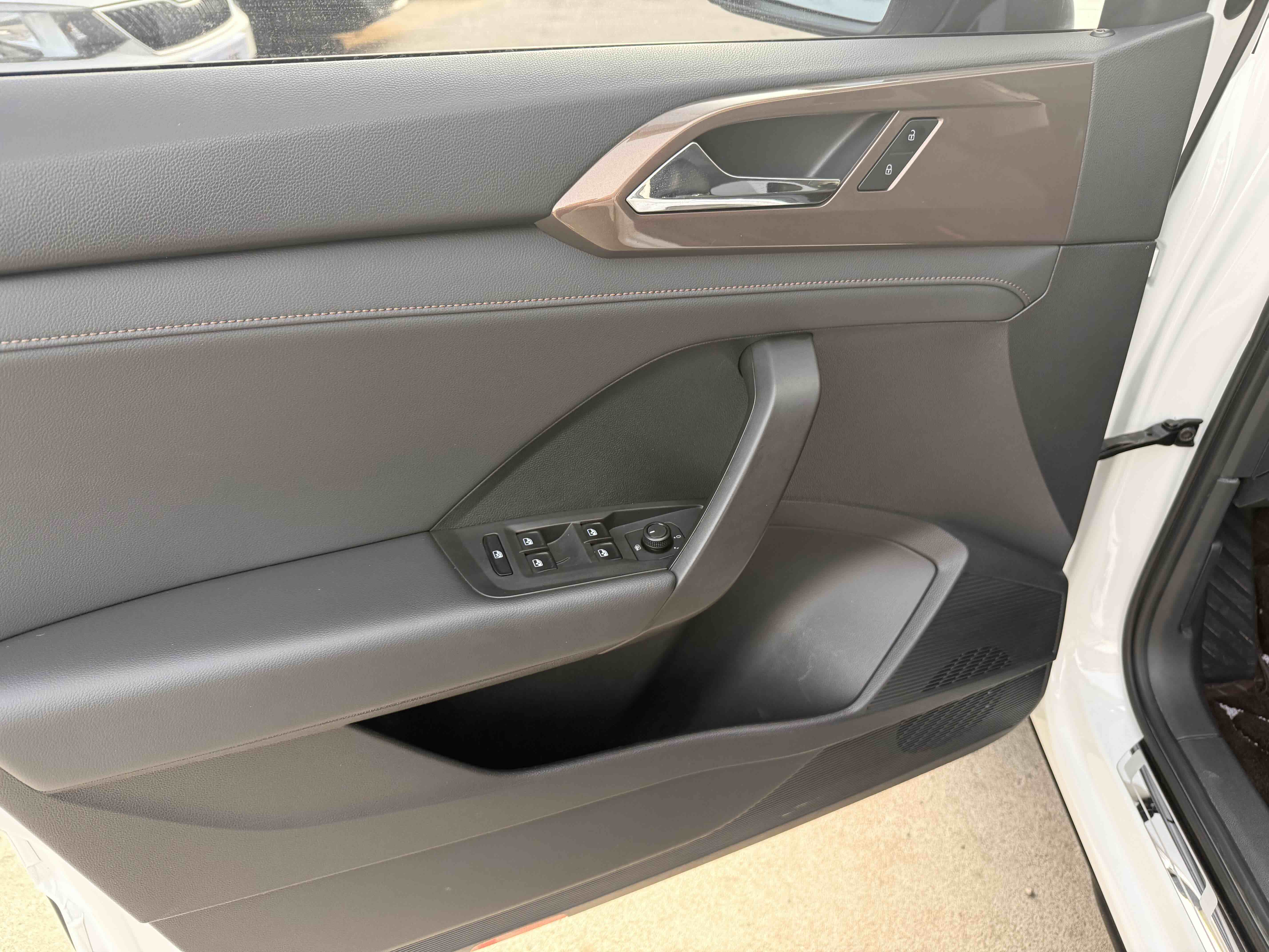 Volkswagen Tharu 2021 #7 Volkswagen Tharu 2021 immagine di auto #7