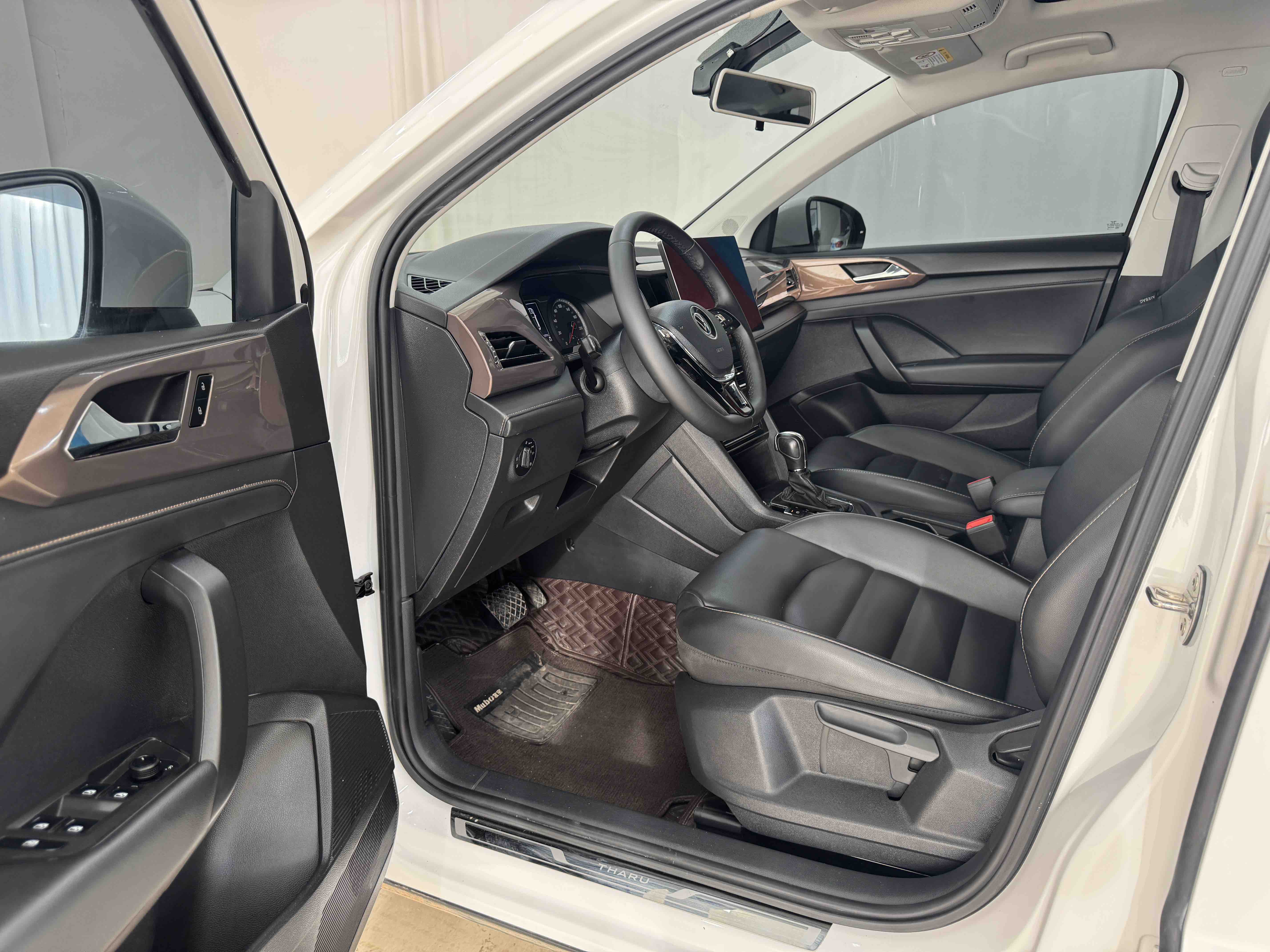 Volkswagen Tharu 2021 car image #7