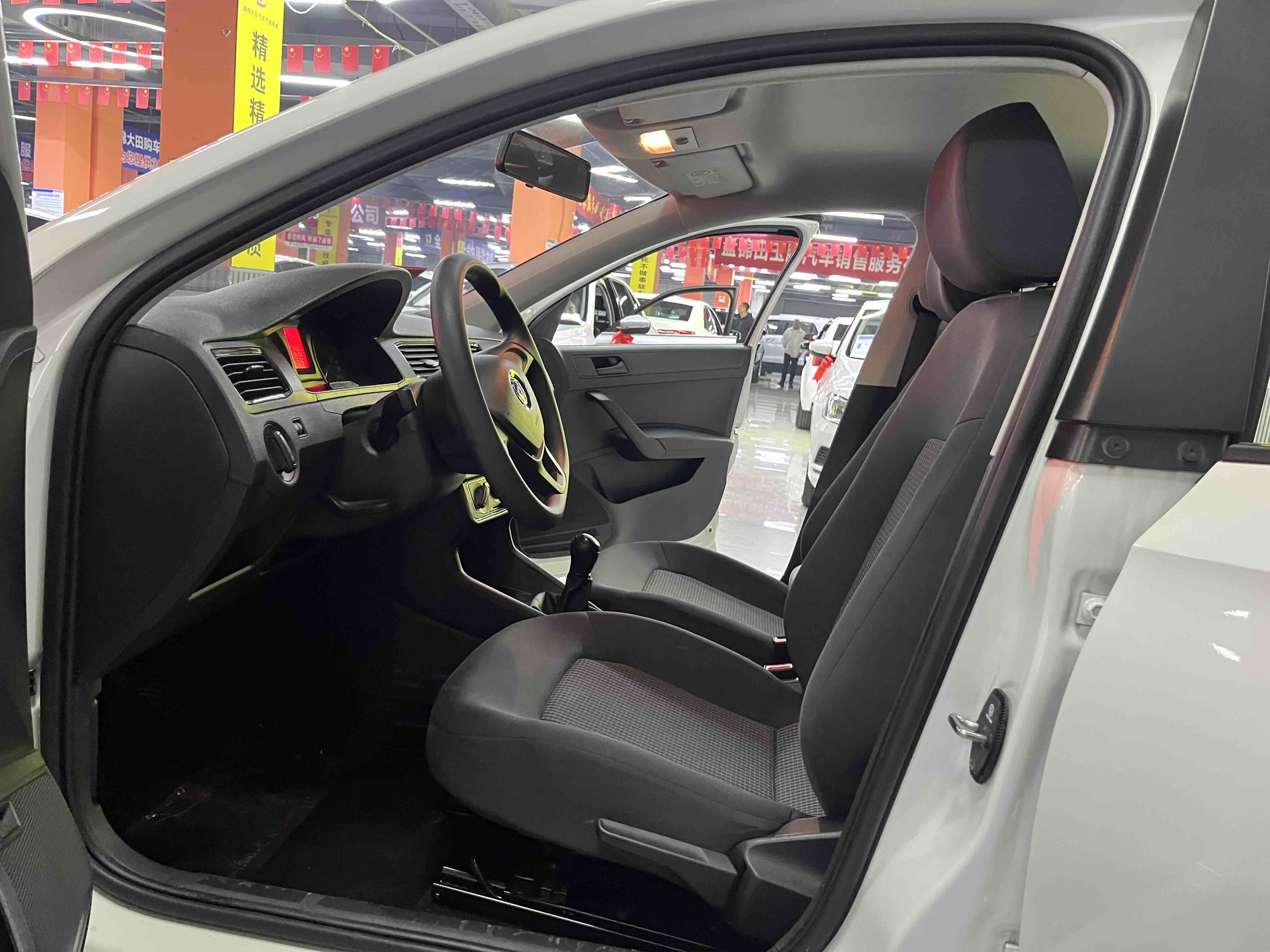 Santana 2022 car image #7