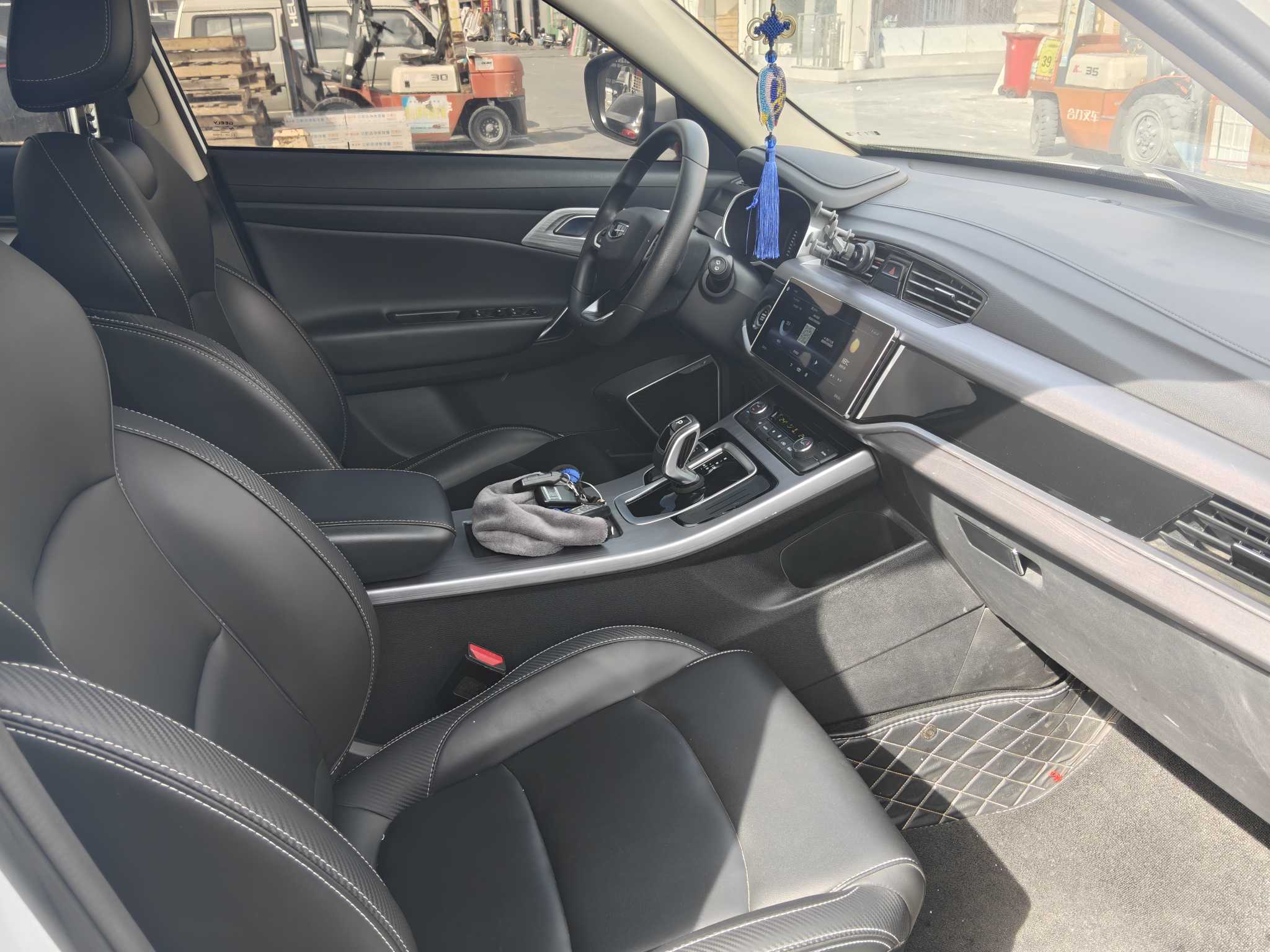GEELY Boyue 2021 car image #7