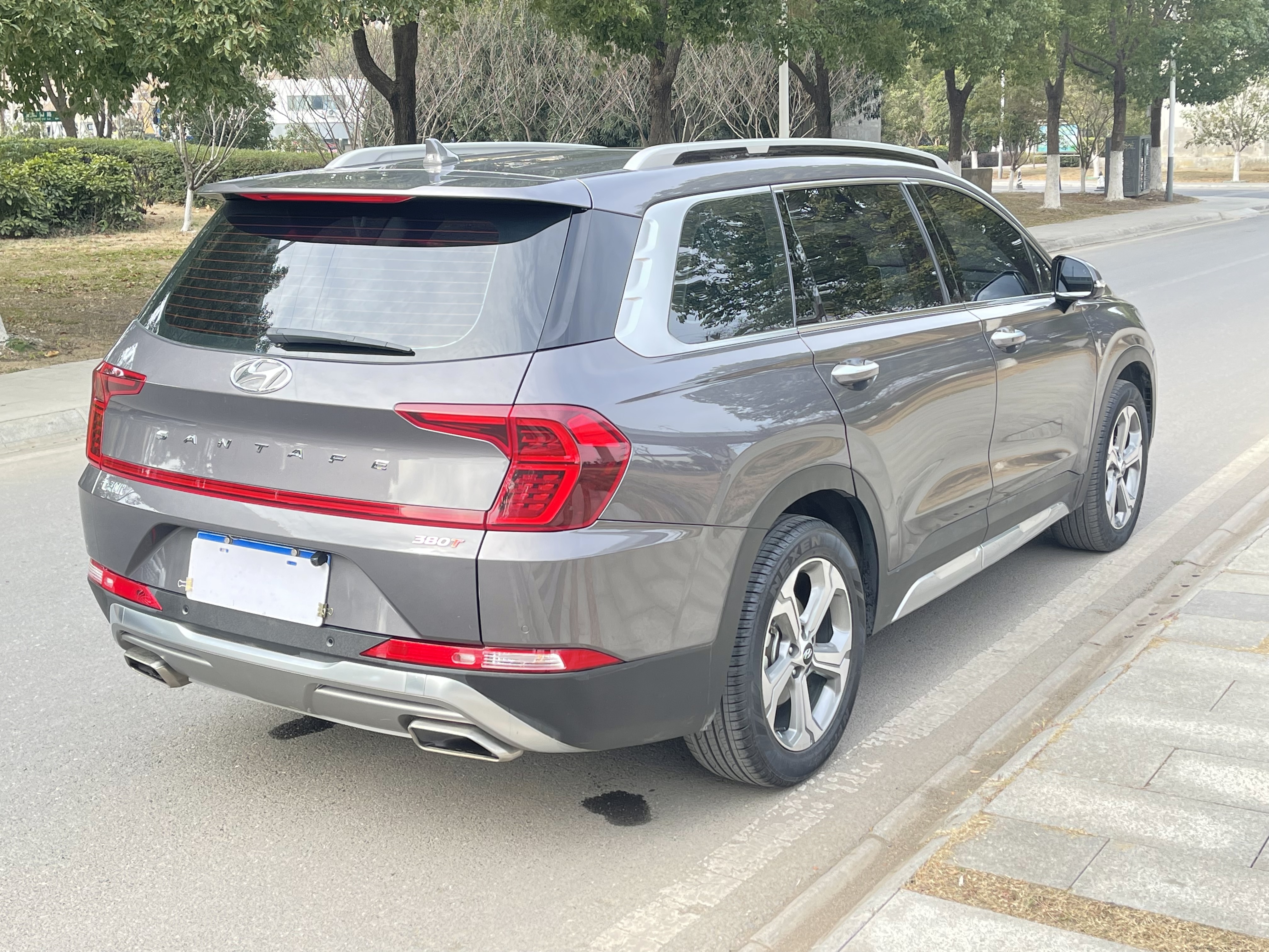 Hyundai Santa Fe 2022 car image #7