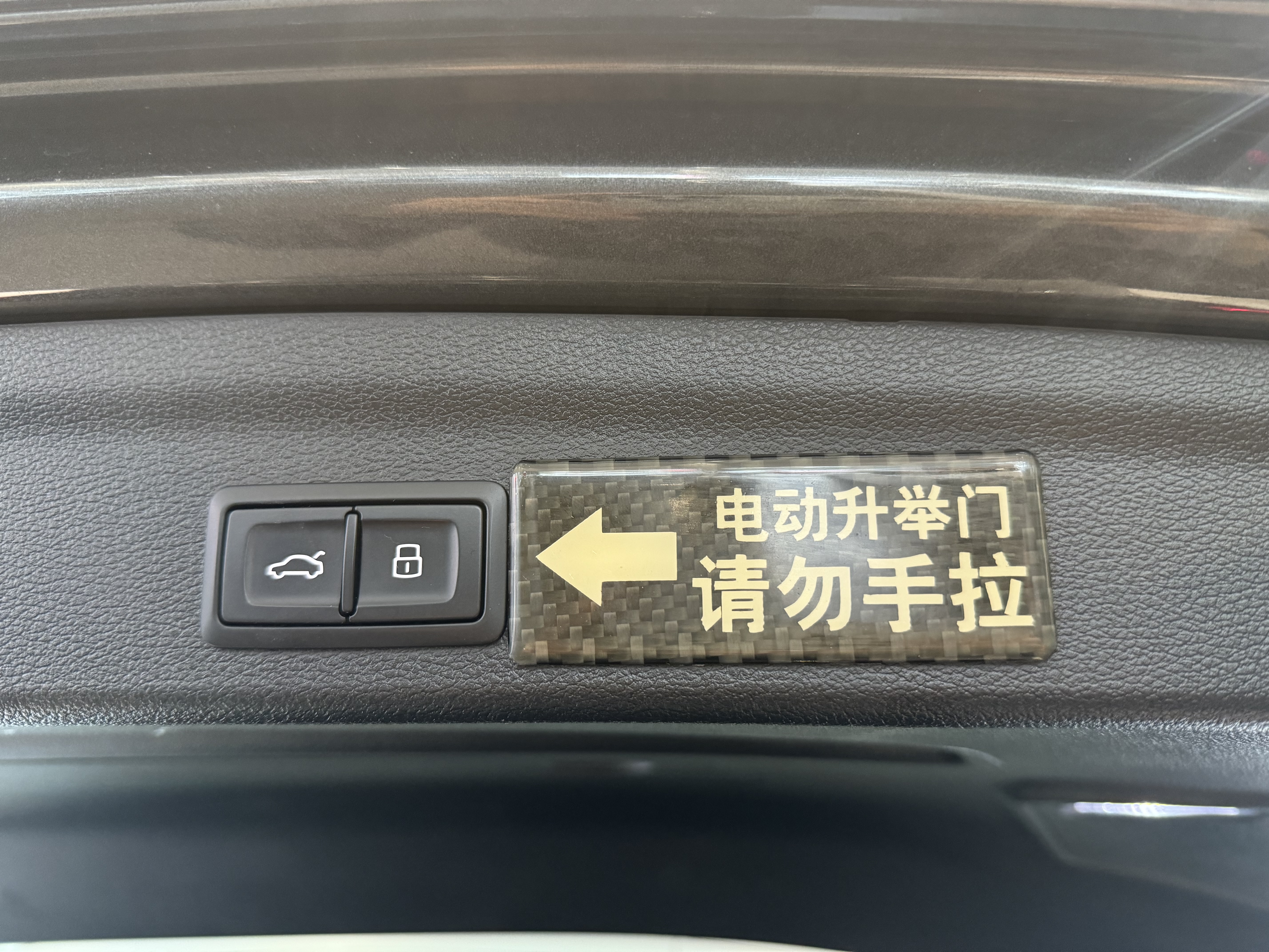 Audi Q3 2021 car image #7