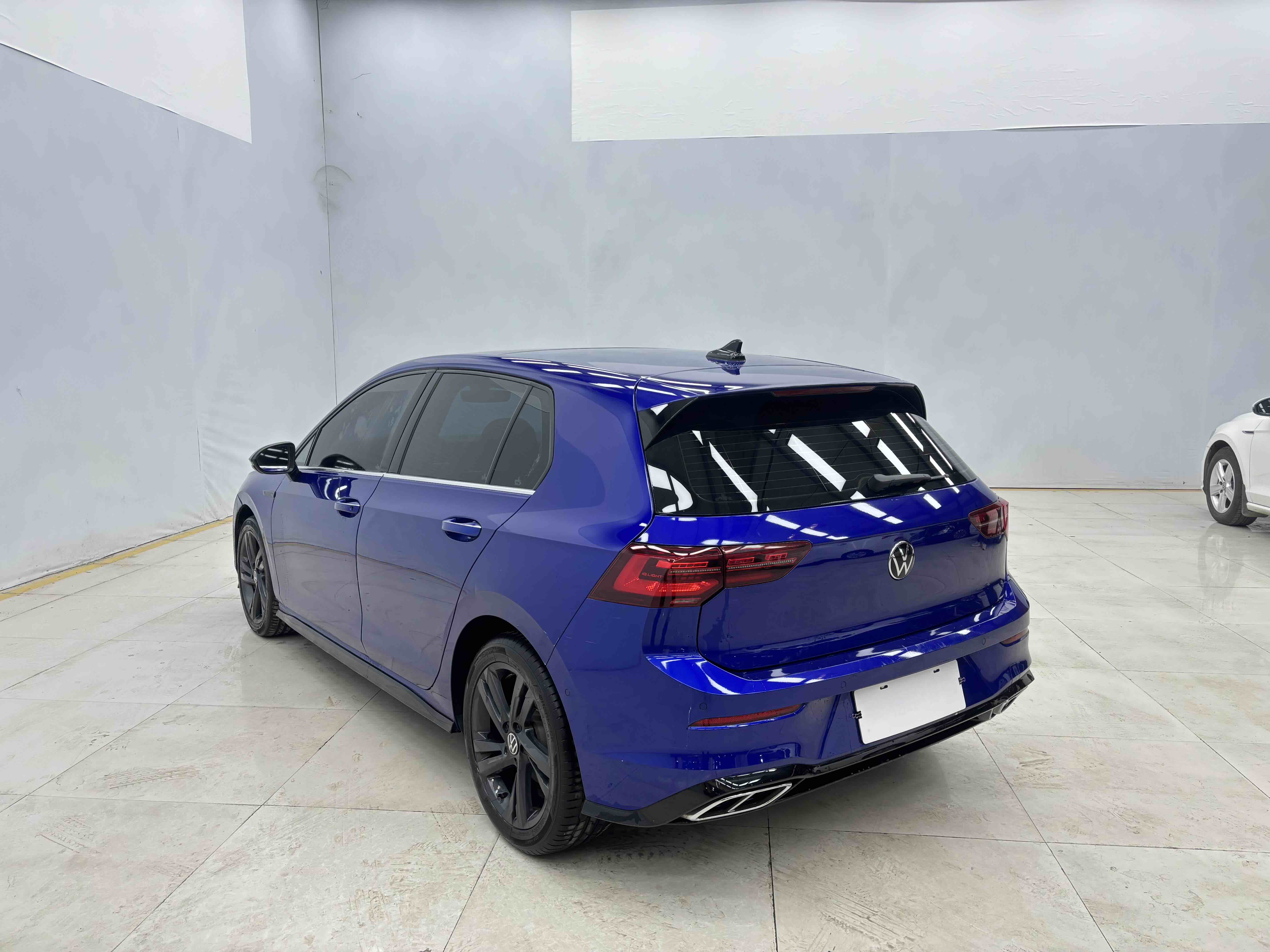 Volkswagen Golf 2022 car image #7