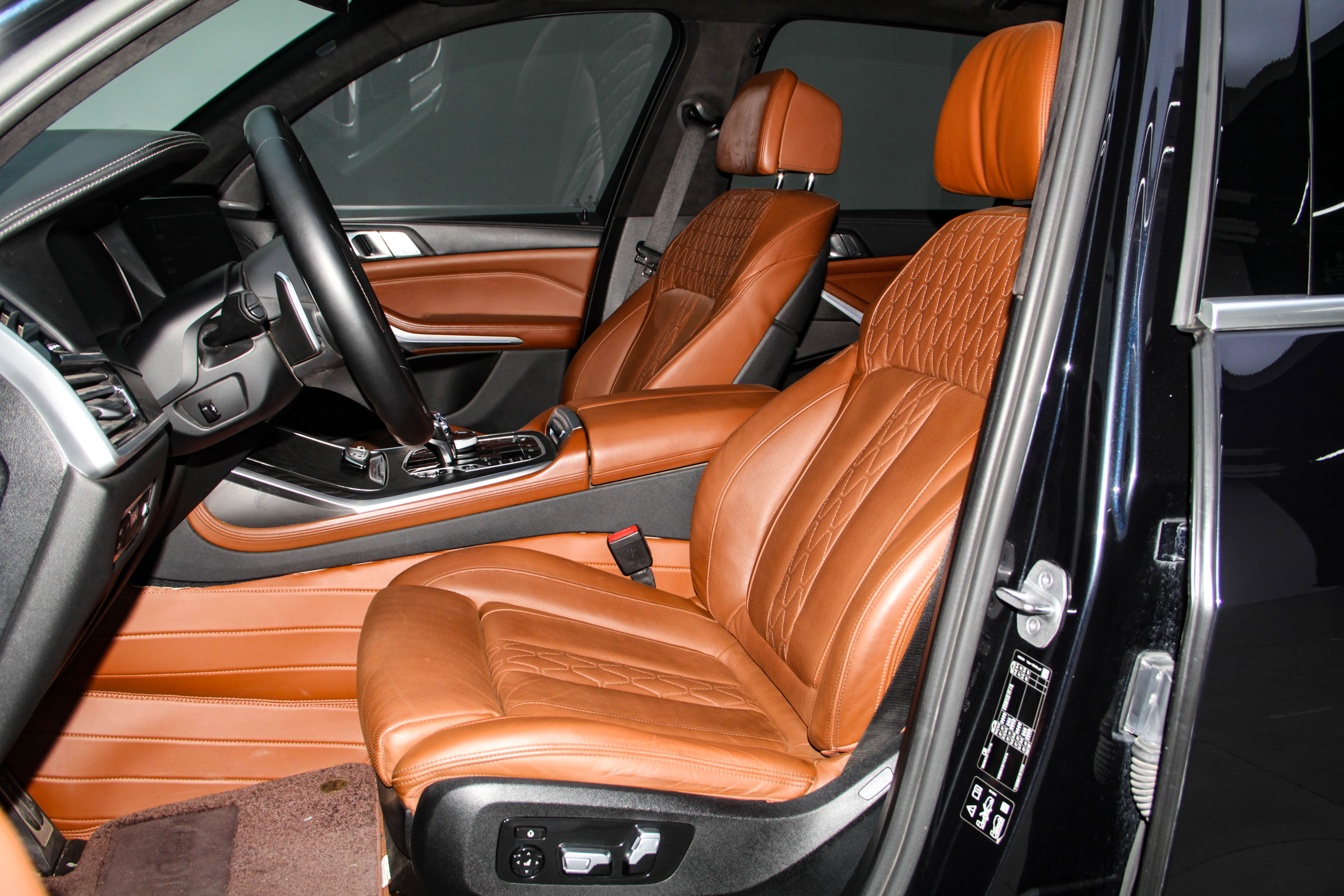 BMW X7 2021 immagine di auto #7