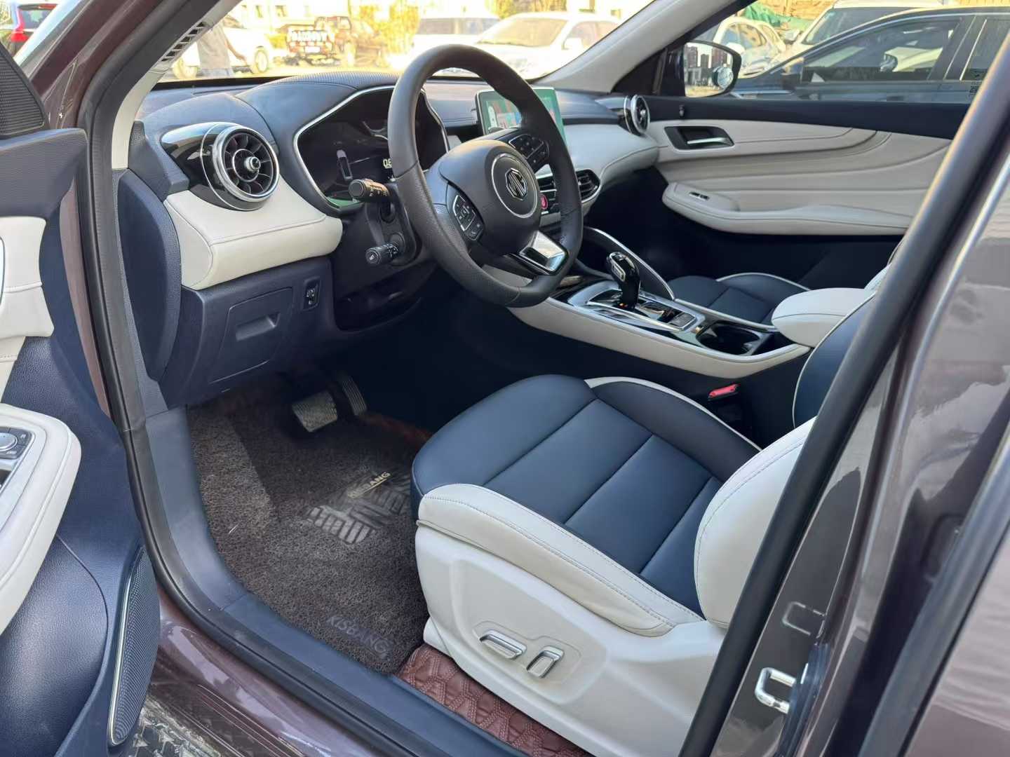 MG Pilot 2021 car image #7