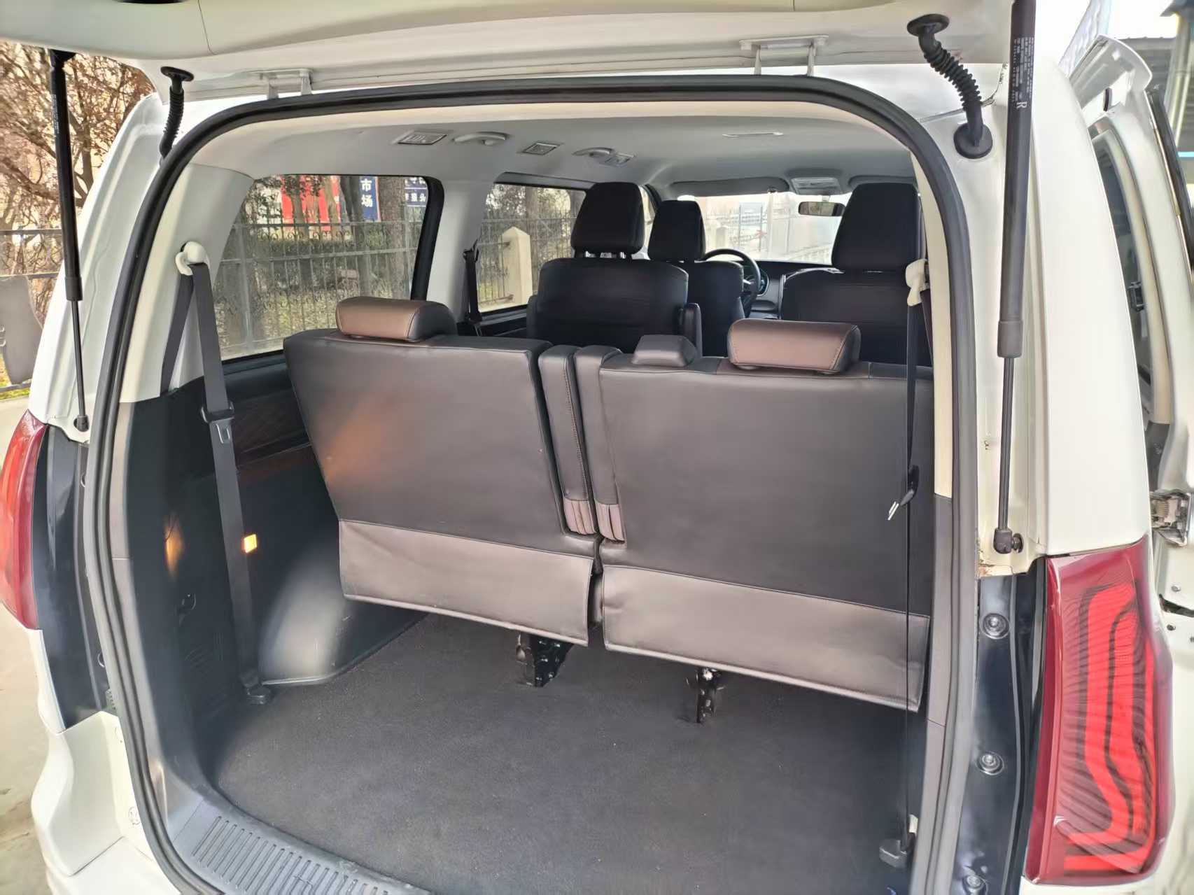 Forthing M7 2021 immagine di auto #7