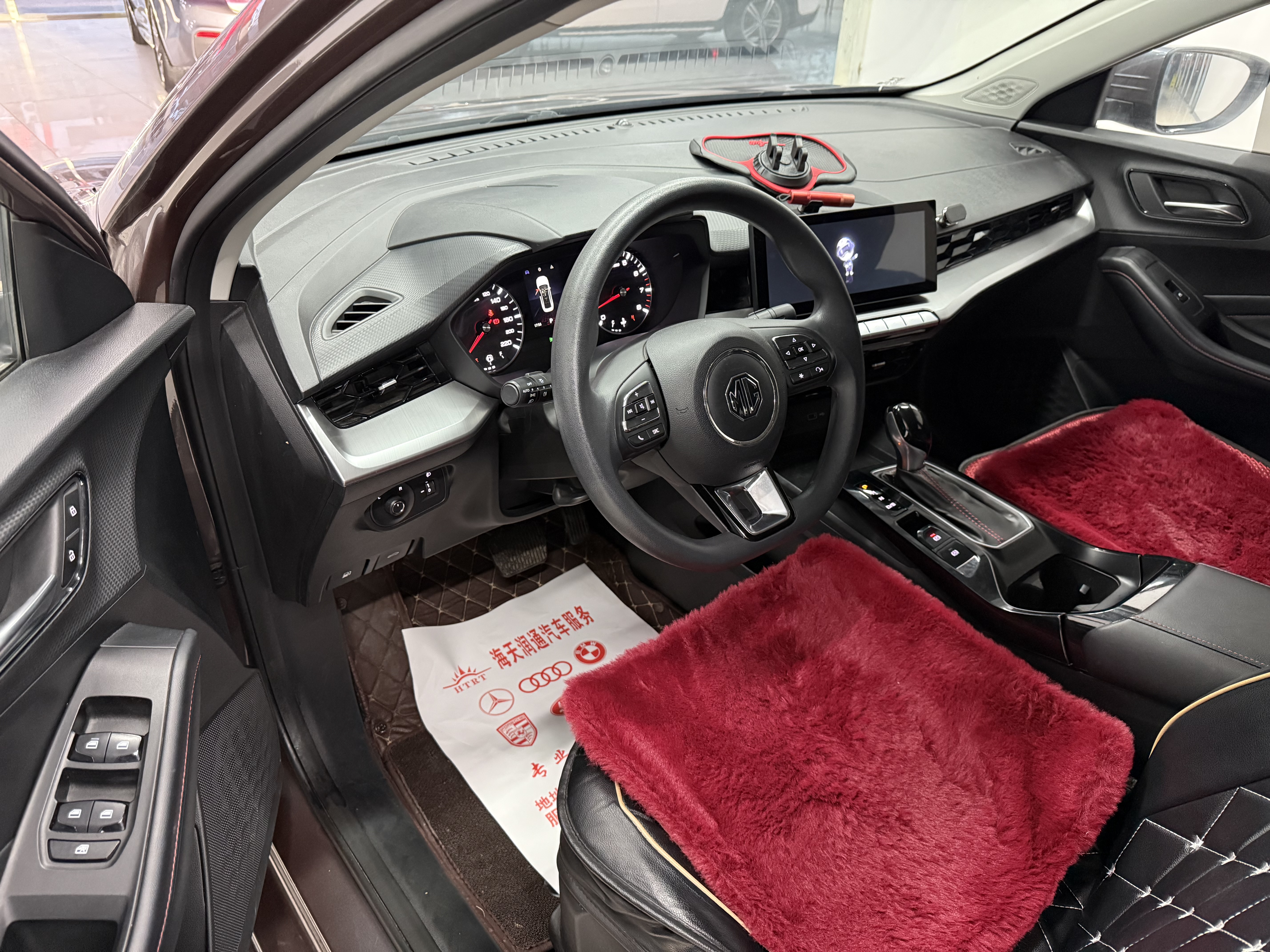 5 2021 car image #7