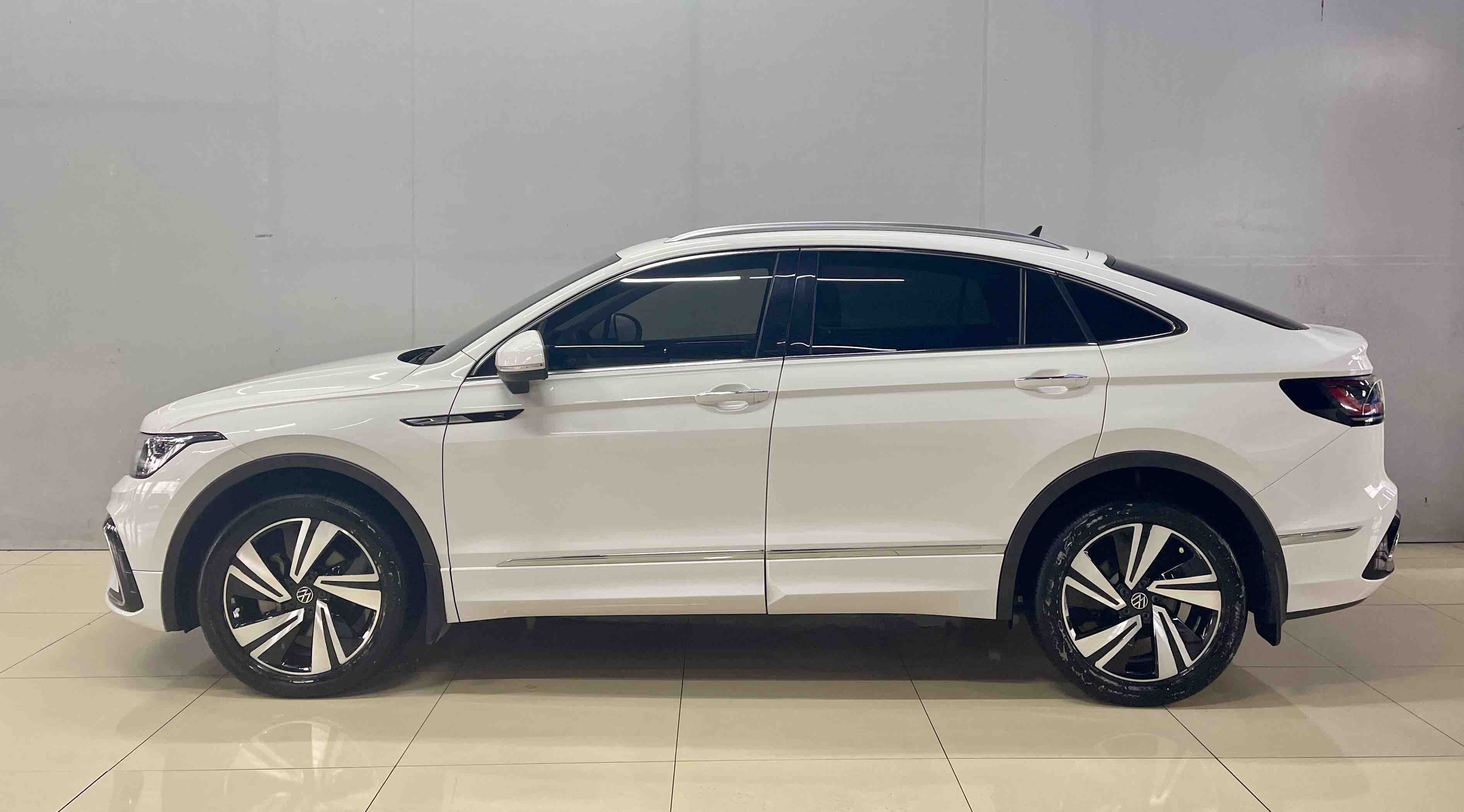 Volkswagen Tiguan X 2021 #7 Volkswagen Tiguan X 2021 صورة سيارة #7