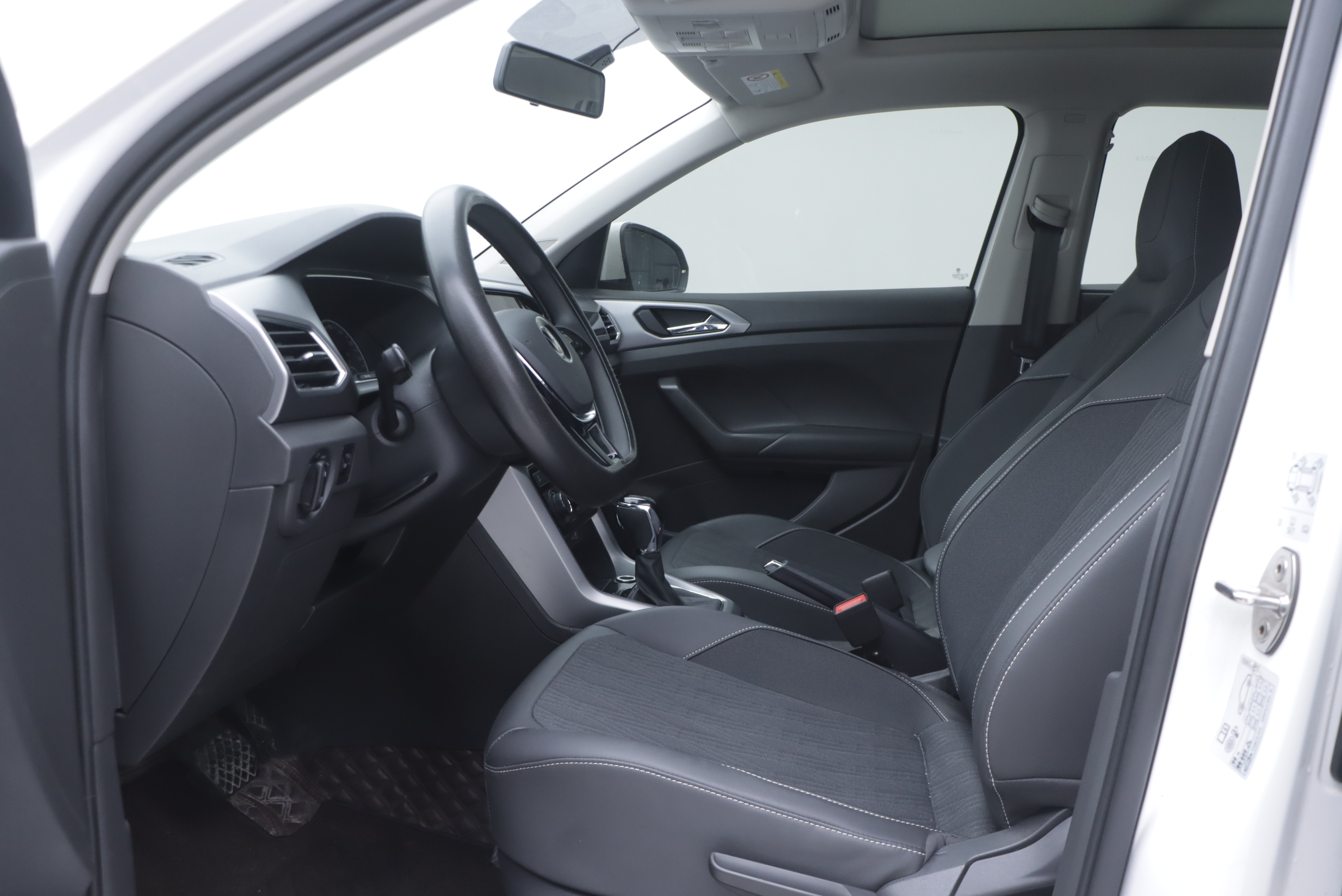 Volkswagen T-Cross 2021 #7 Volkswagen T-Cross 2021 car image #7