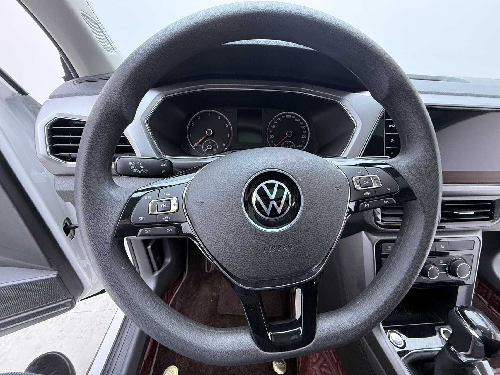 Volkswagen T-Cross 2021 car image #7