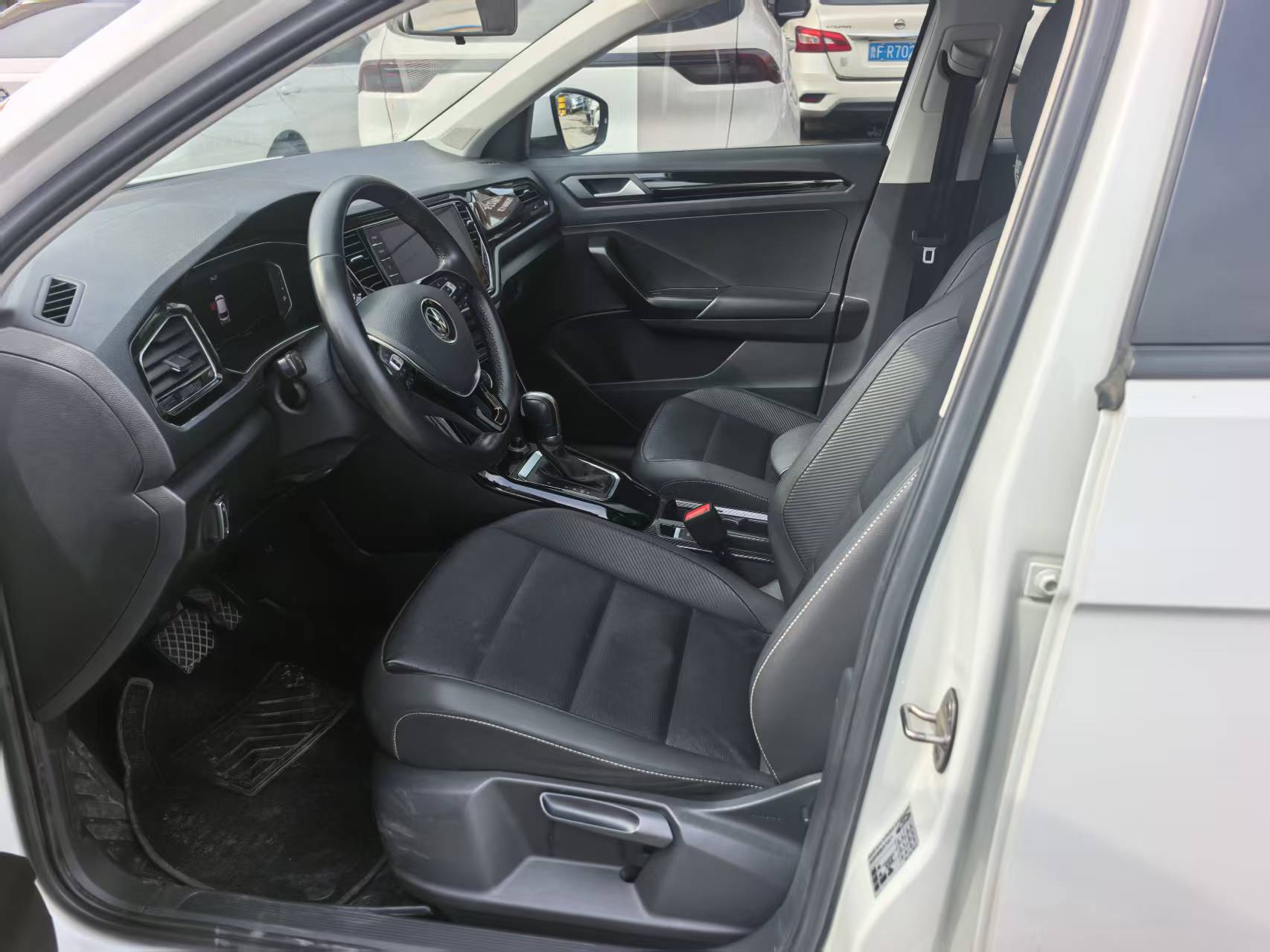 T-Roc 2021 car image #7