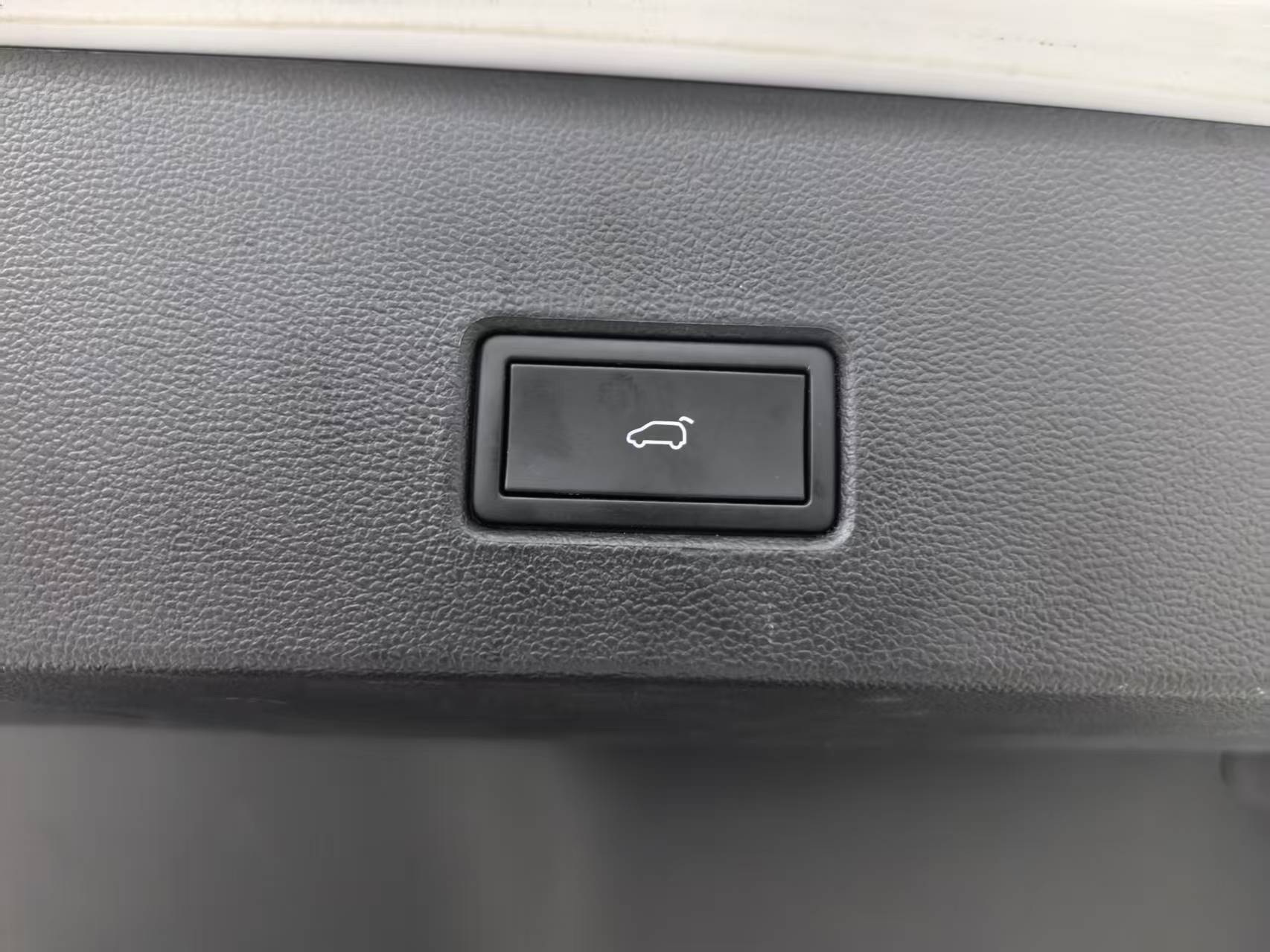 T-Roc 2022 car image #7
