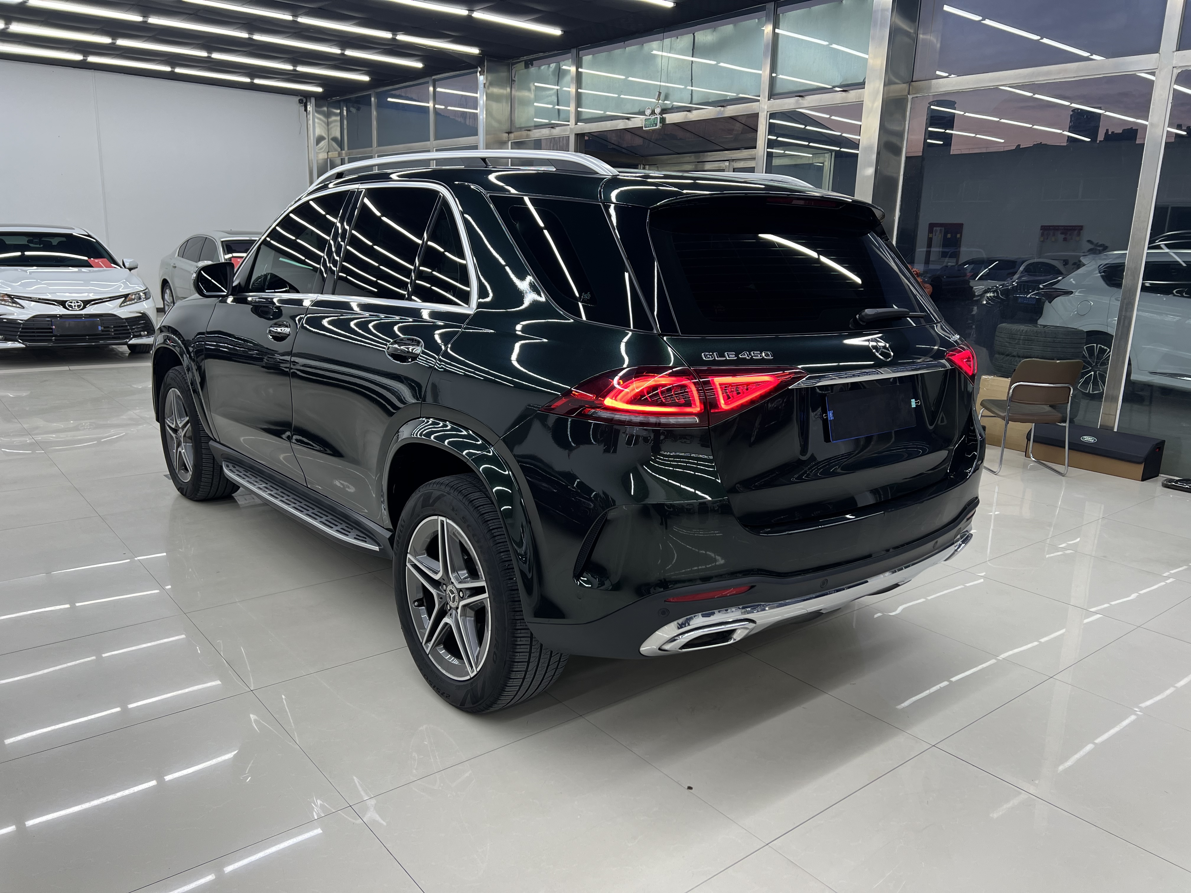 Mercedes-Benz GLE Class 2021 car image #7