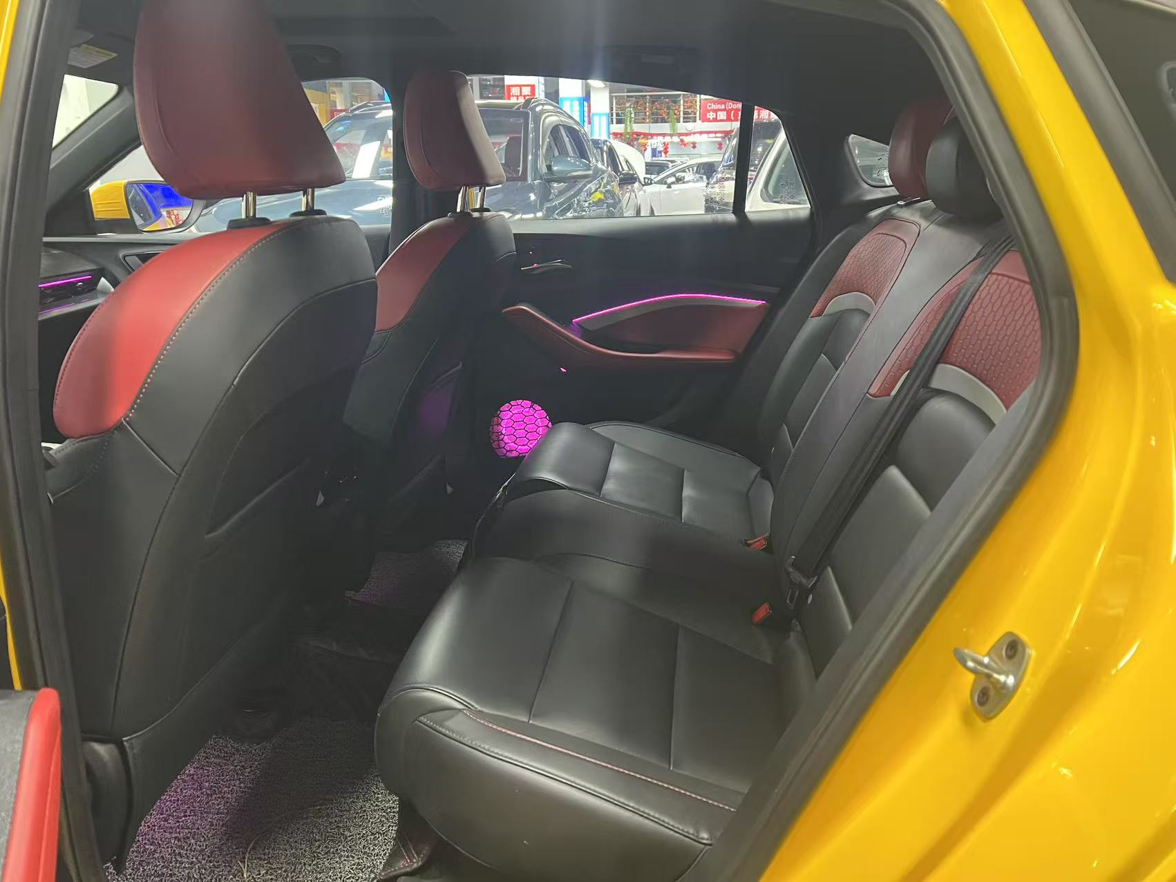 5 2022 car image #7