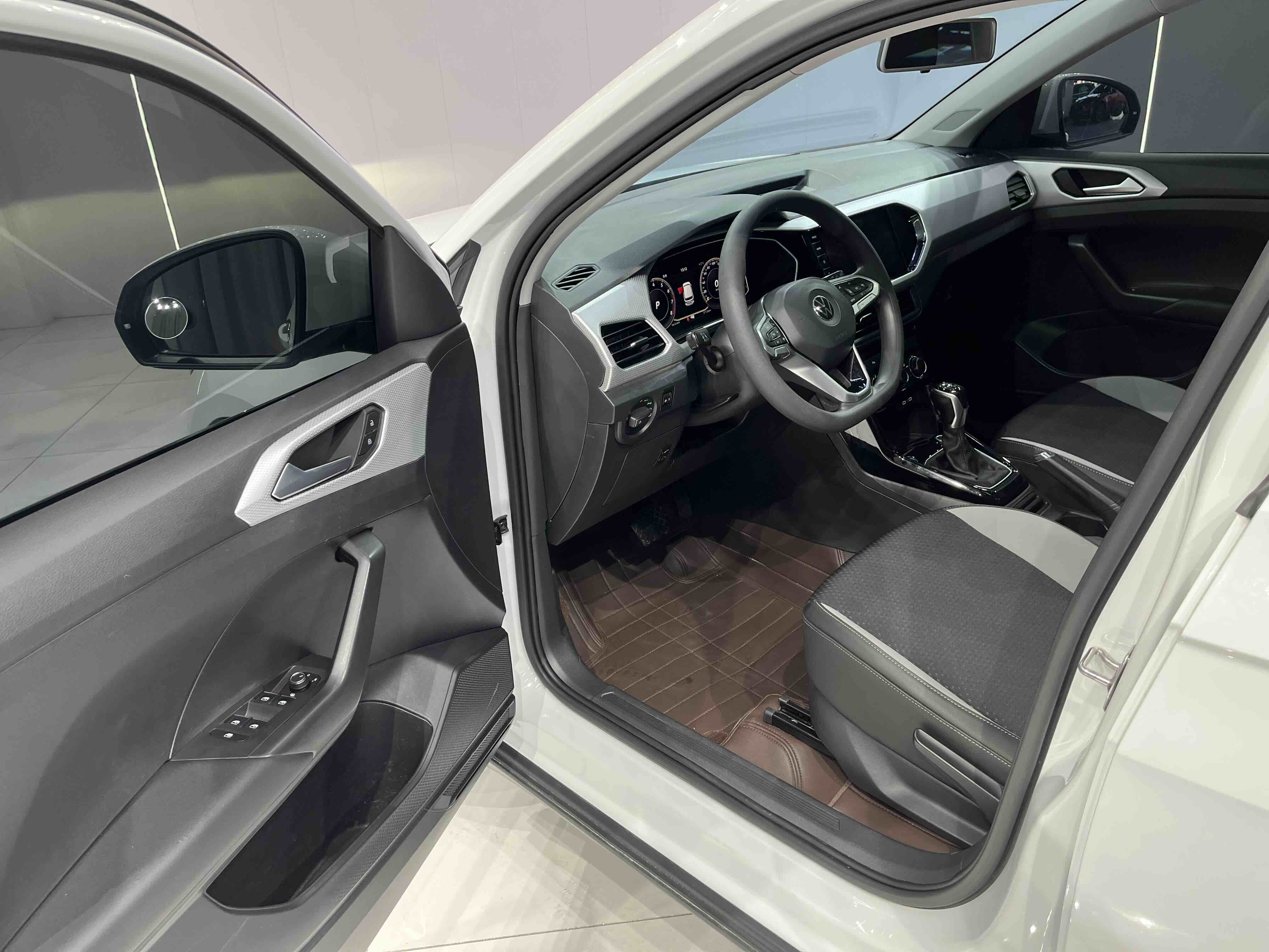 Volkswagen Tacqua 2022 car image #7