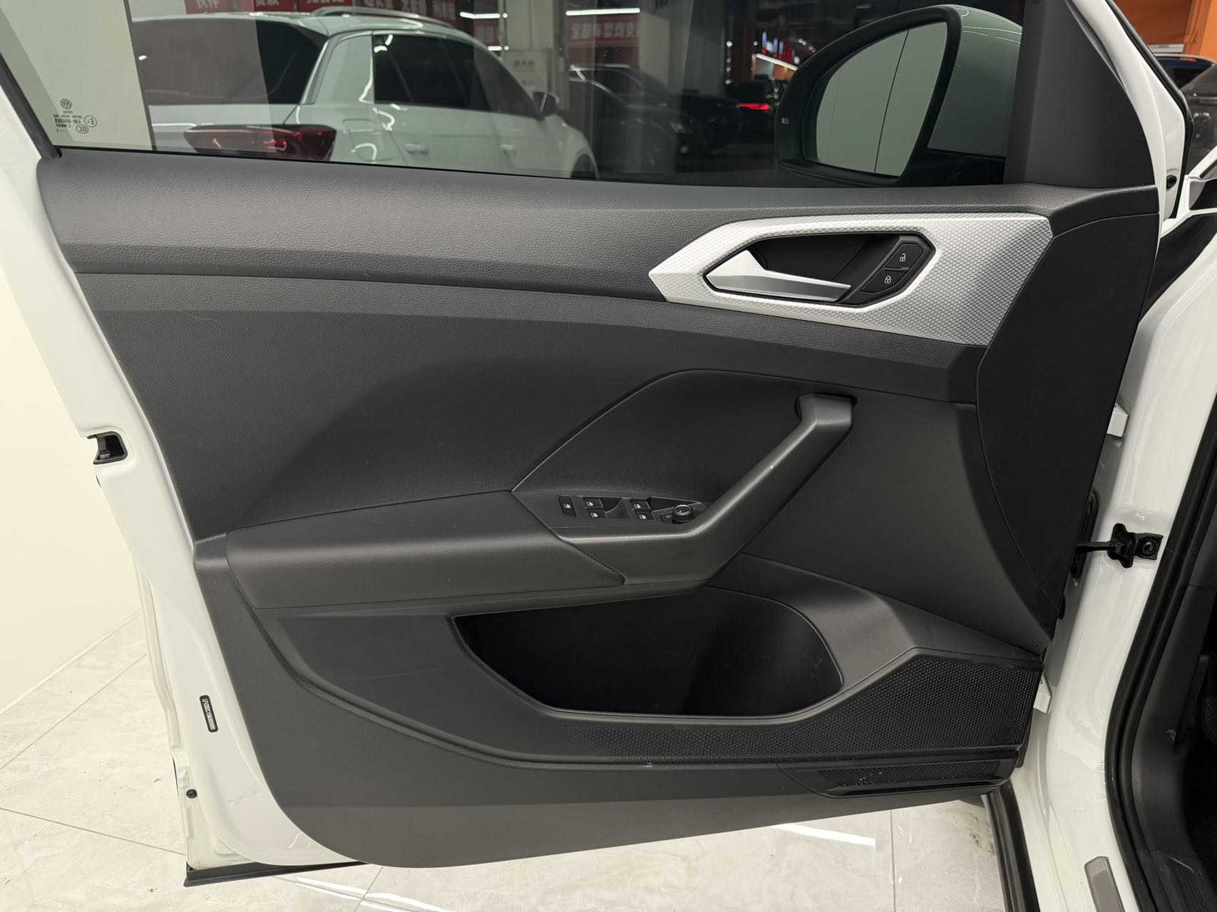 Volkswagen Tacqua 2021 car image #7