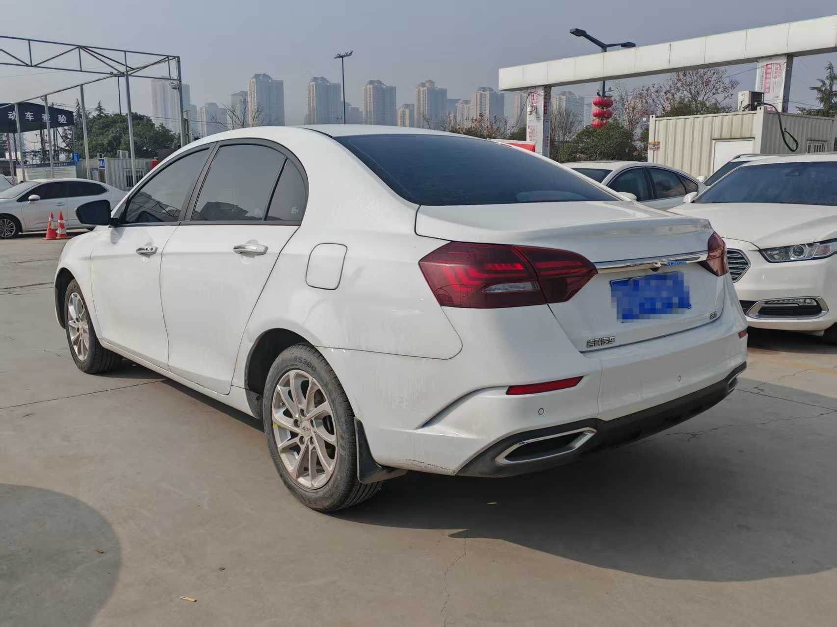 Emgrand 2022 #7 Emgrand 2022 car image #7