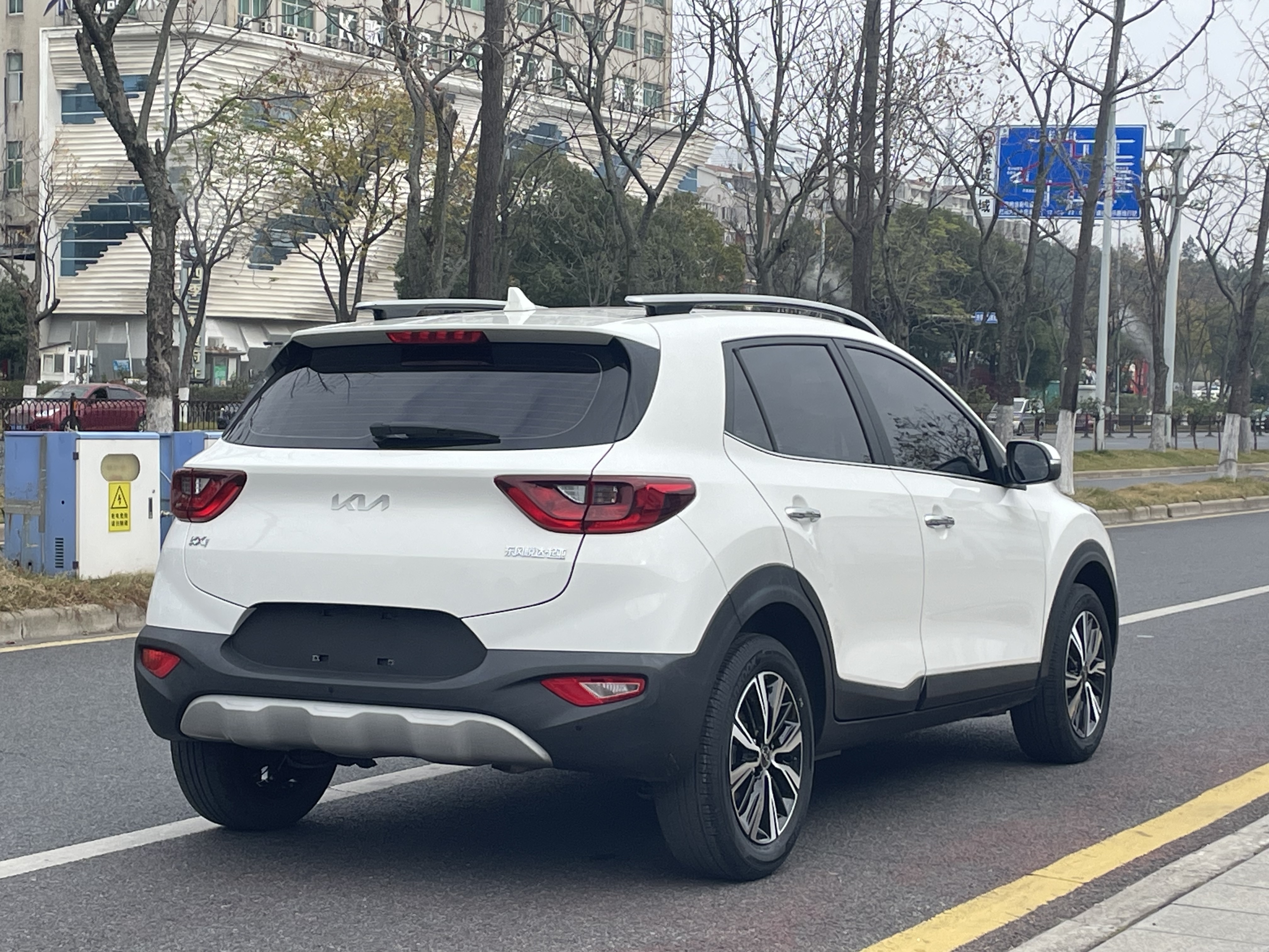 Kia KX1 2022 car image #7