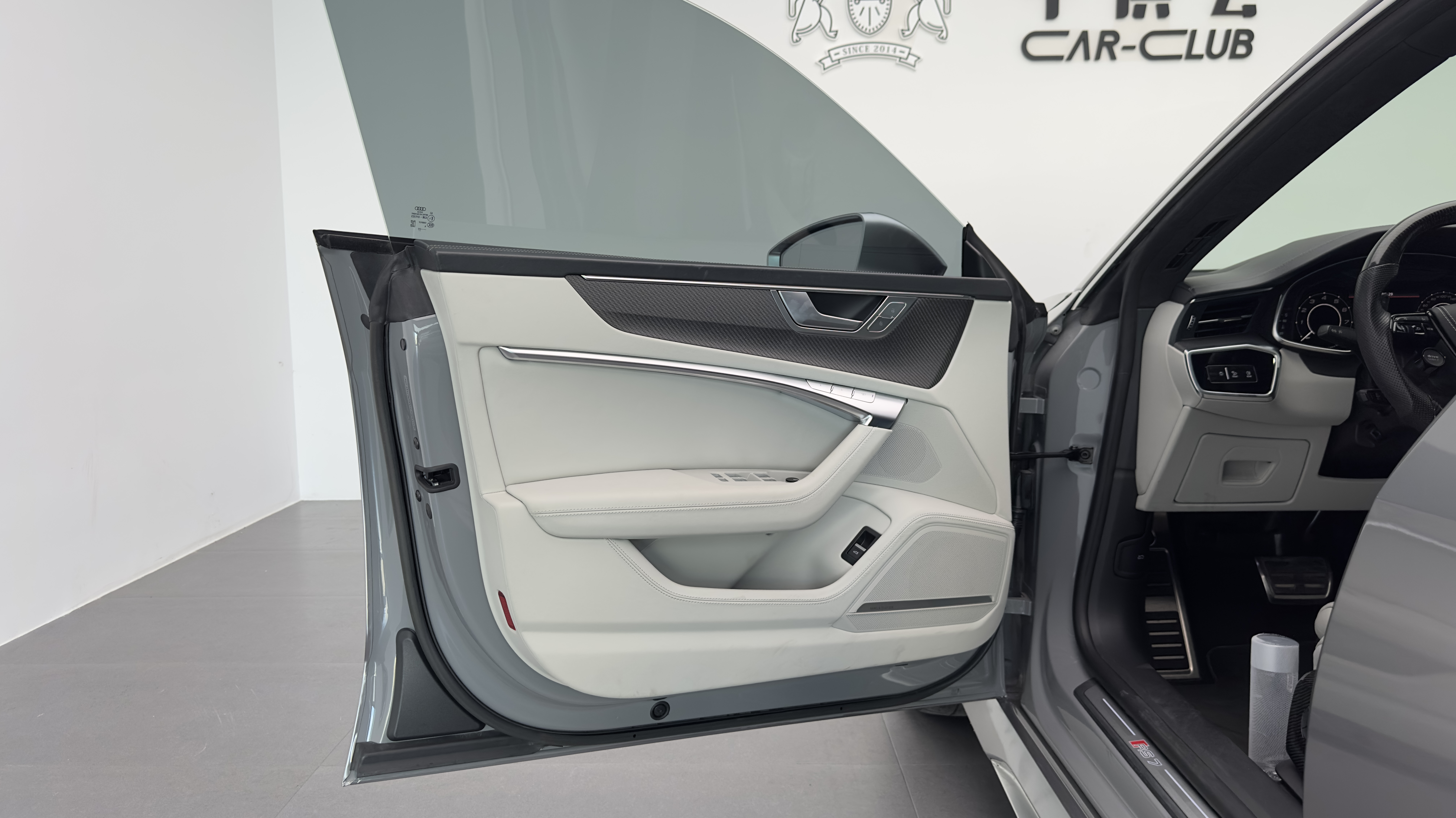 Audi RS 7 2021 car image #7