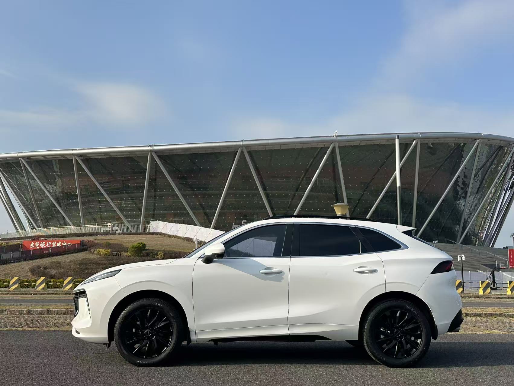 Forthing T5 EVO 2023 #7 Forthing T5 EVO 2023 car image #7