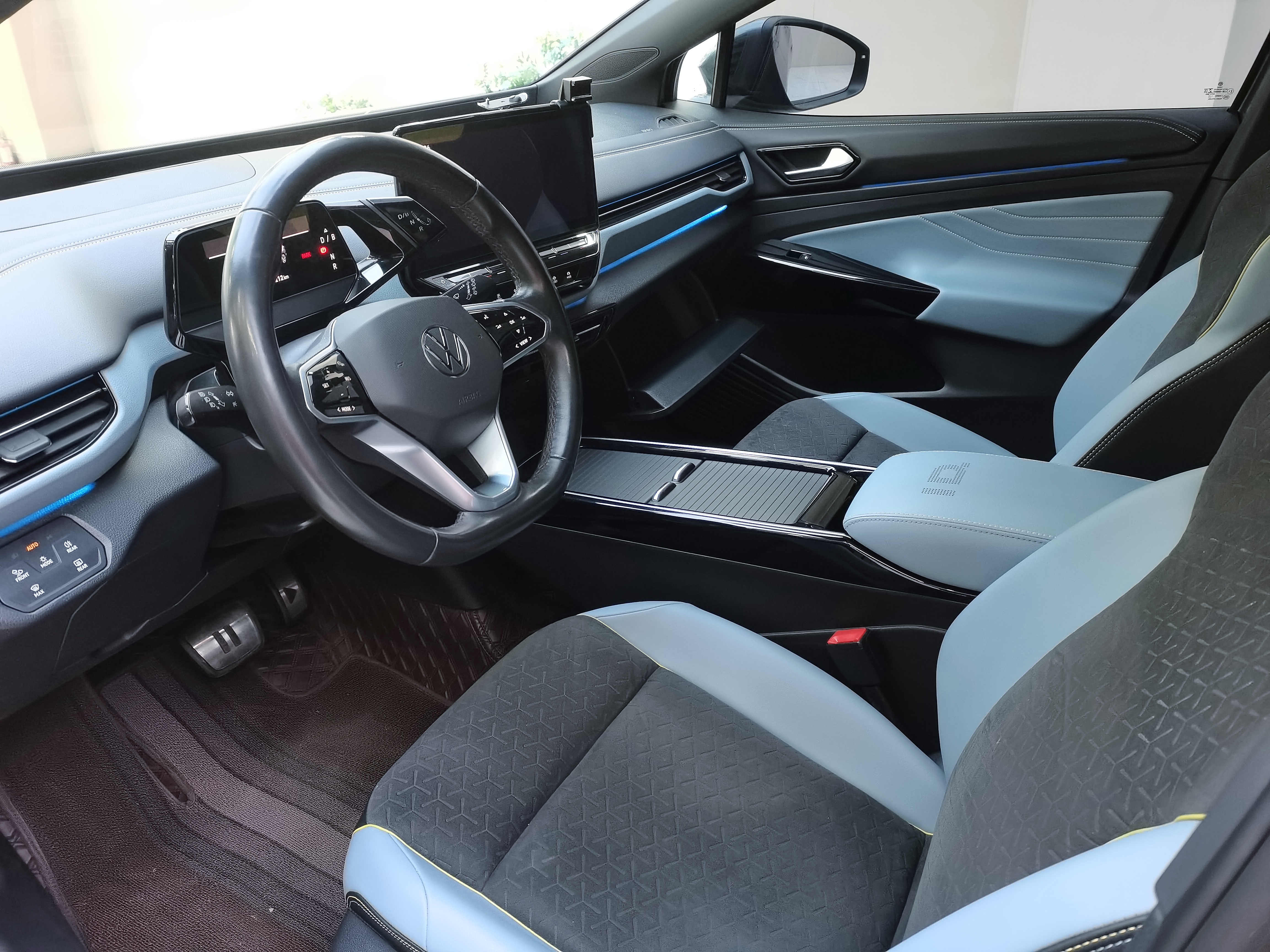 Volkswagen ID.4 X 2021 immagine di auto #7