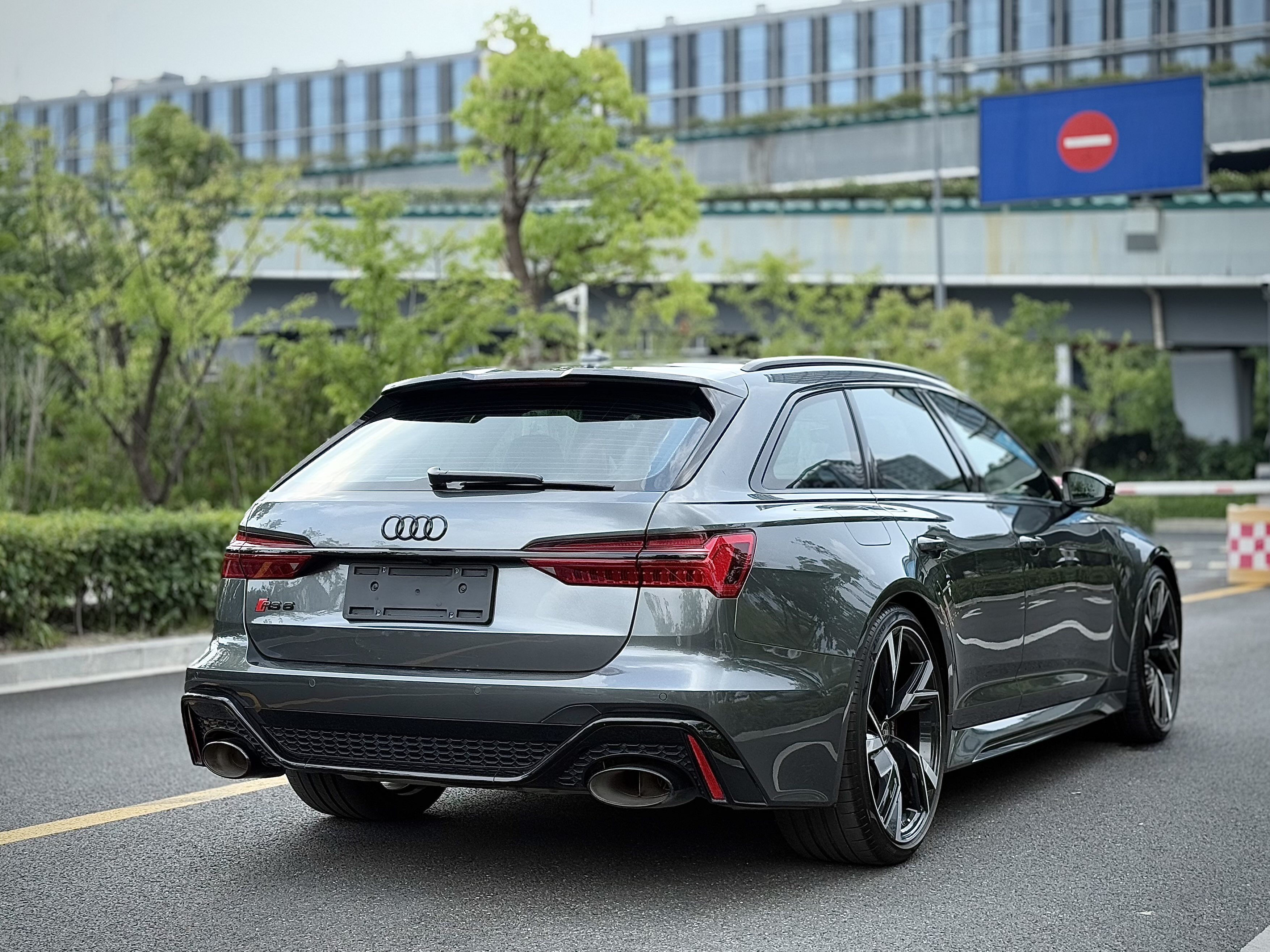 Audi RS 6 2023 #7 Audi RS 6 2023 car image #7