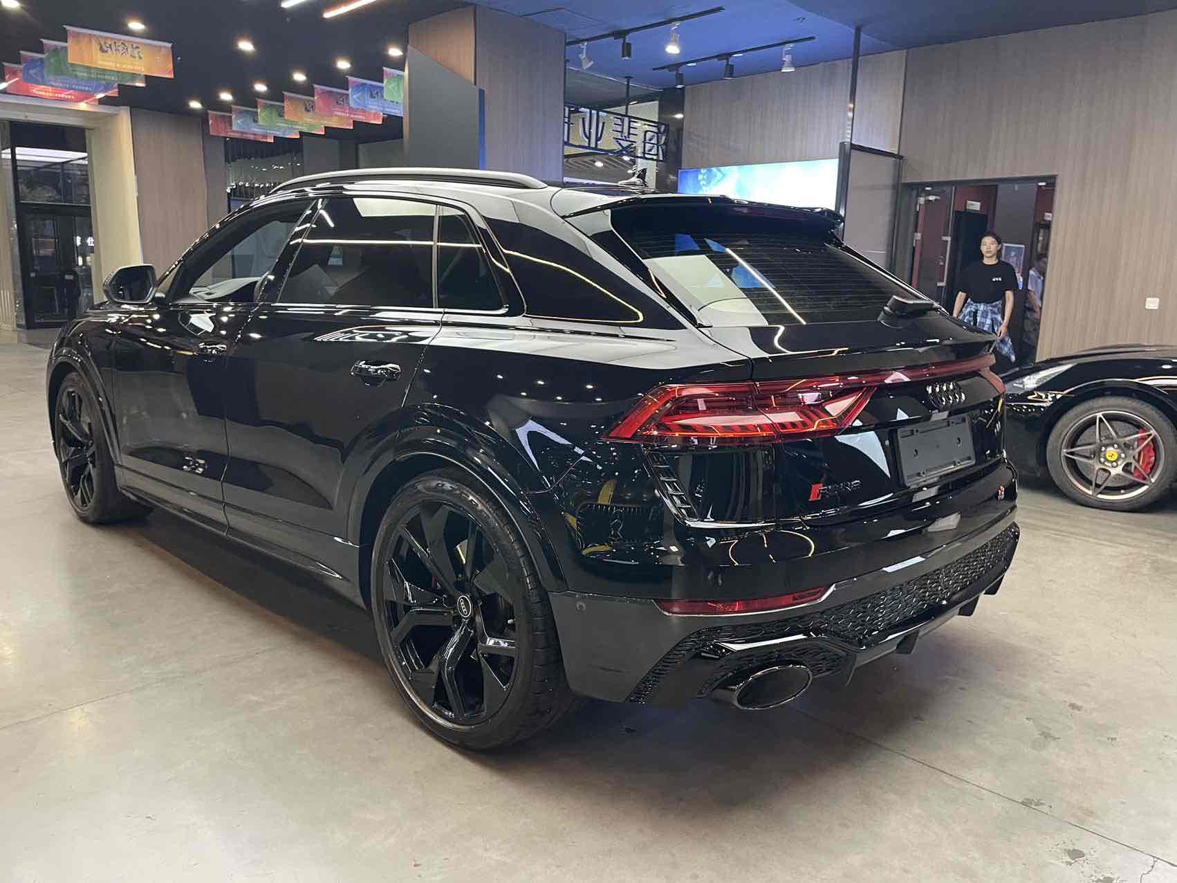 Audi RS Q8 2021 car image #7