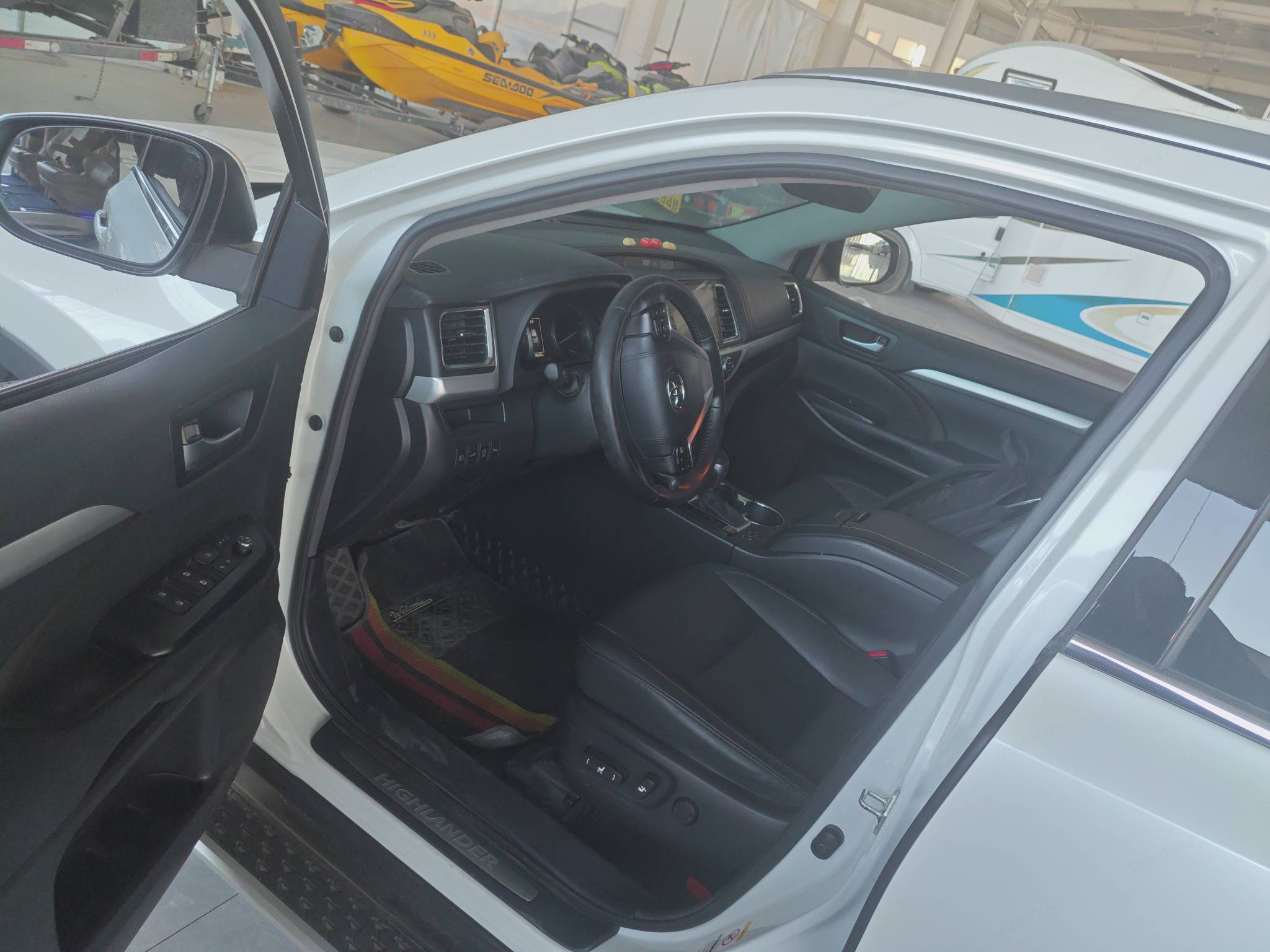 Toyota Highlander 2022 image de voiture #7