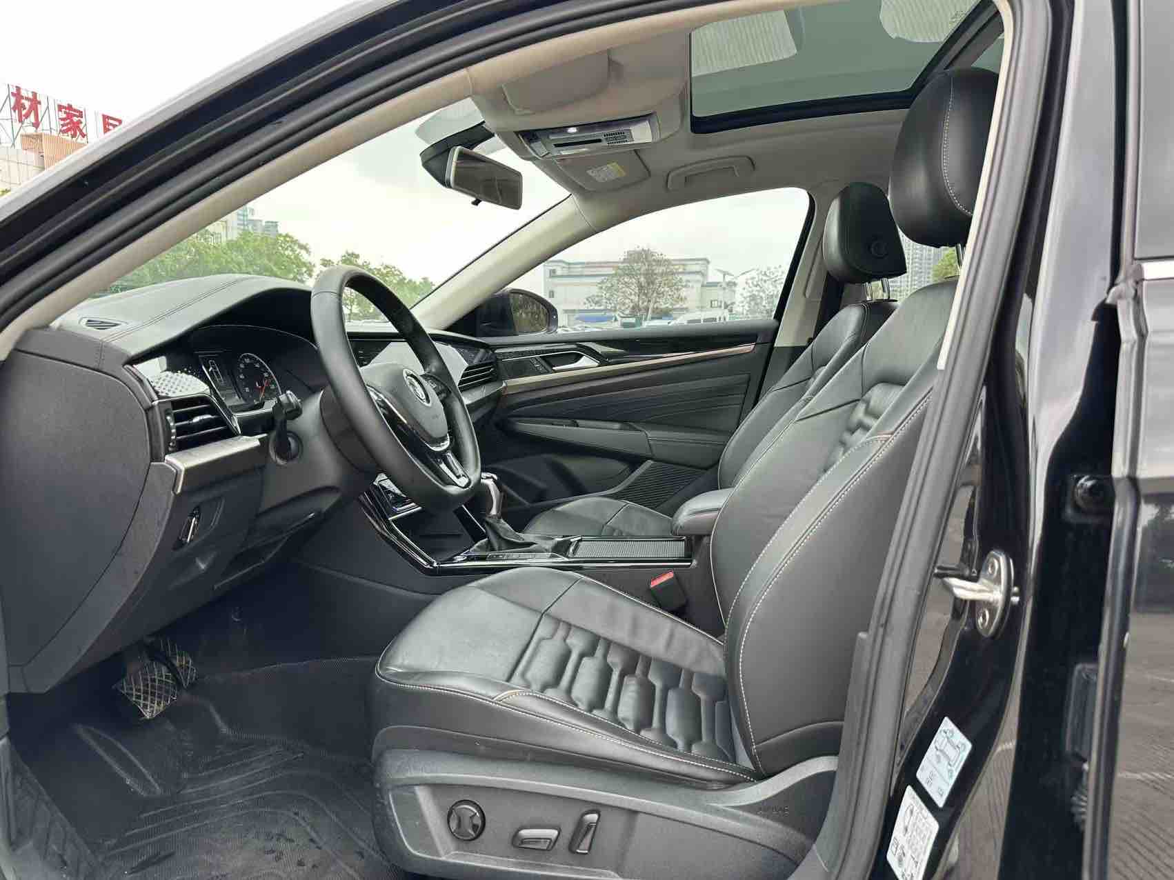 Volkswagen Passat 2020 car image #7