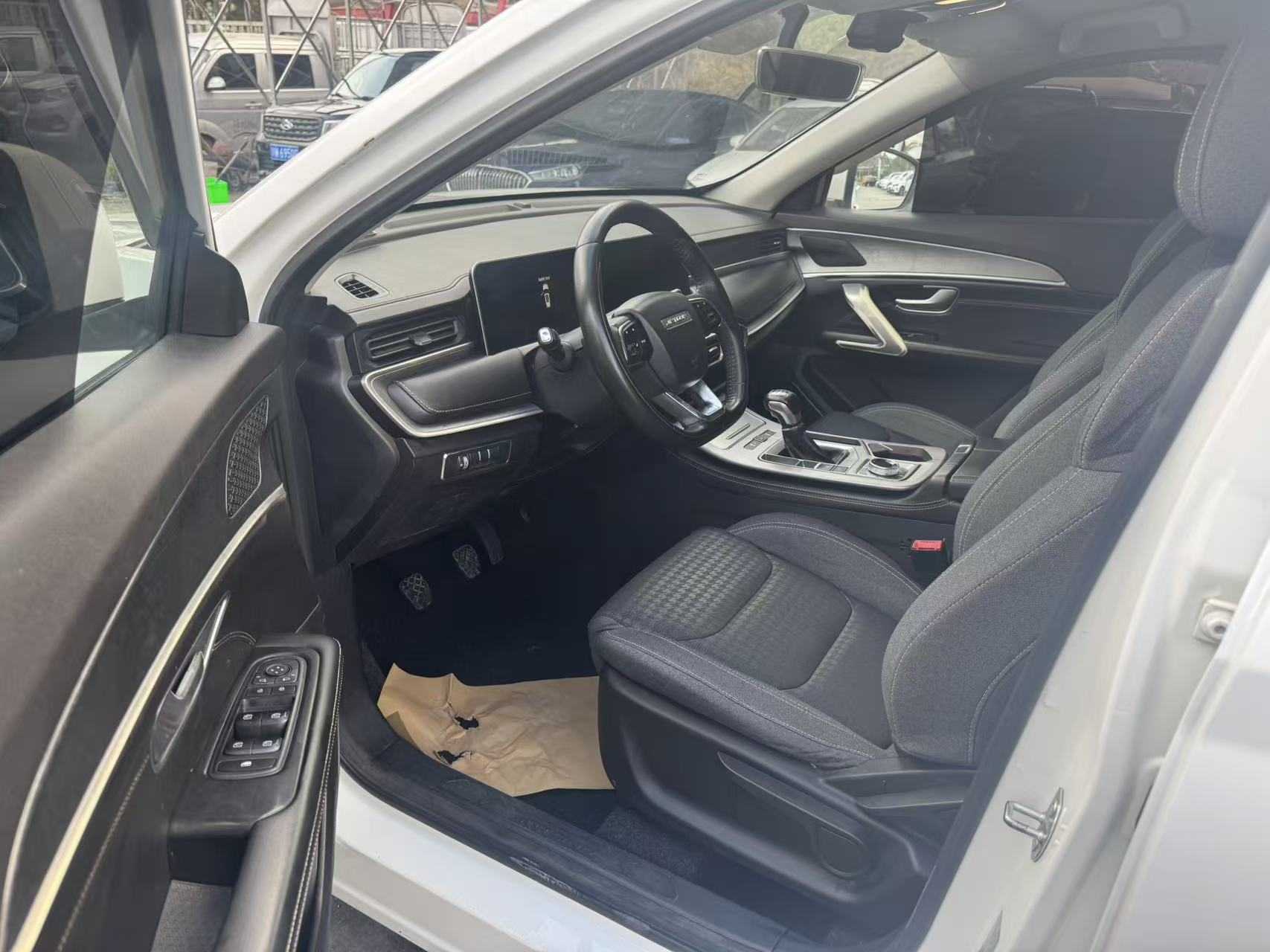 X70 2021 immagine di auto #7