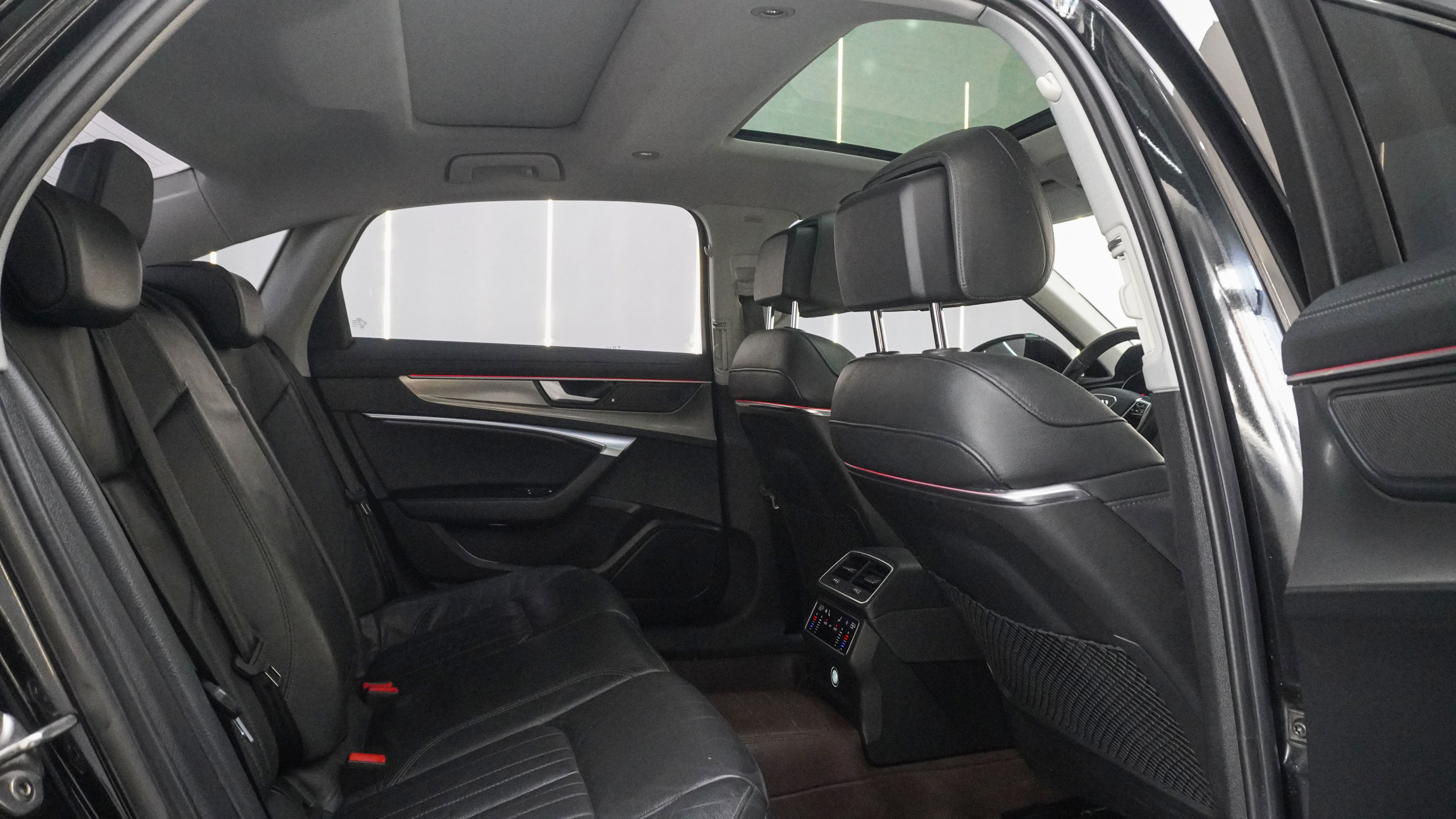 Audi A6L 2021 car image #7