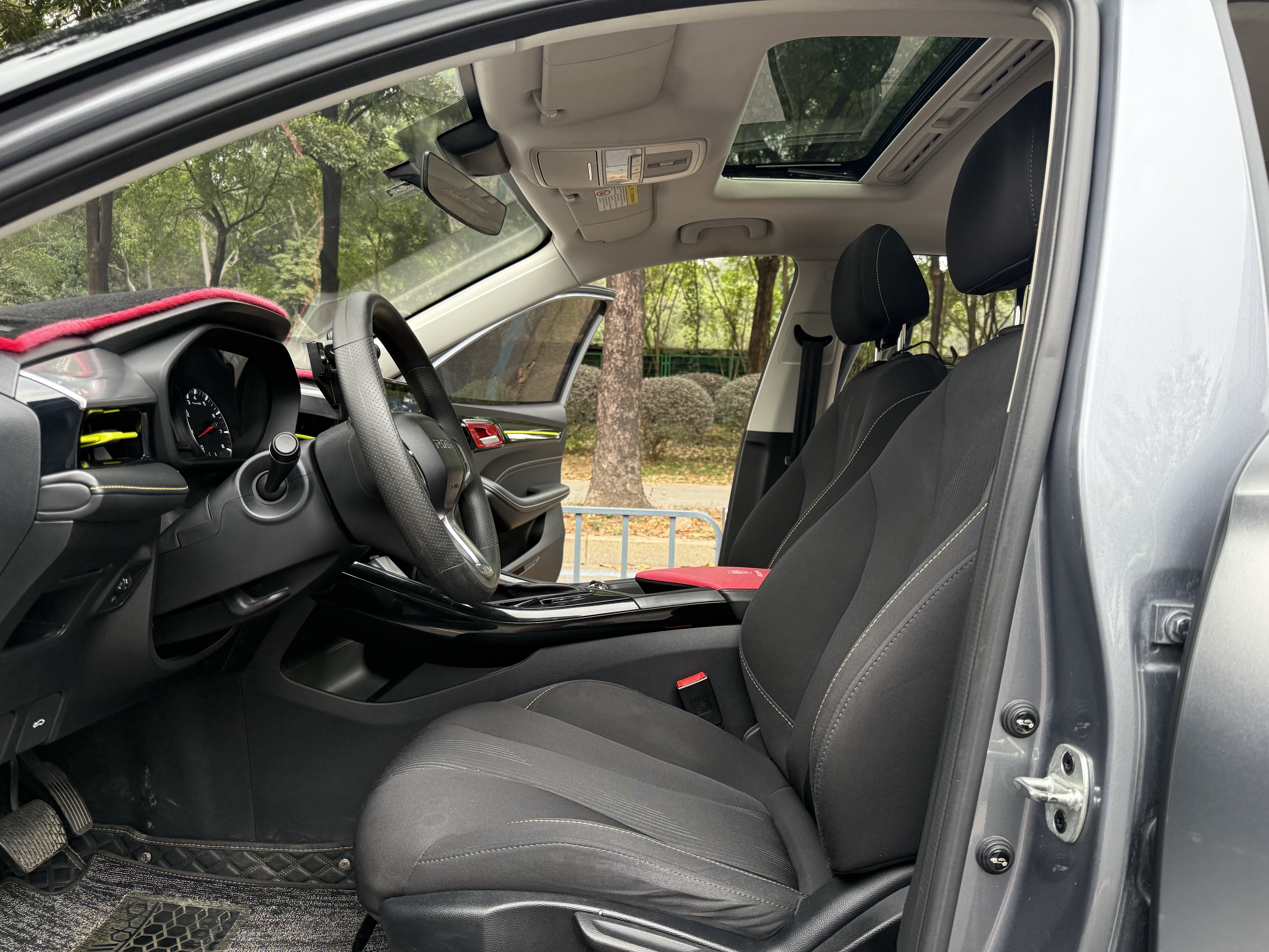 Roewe i5 2021 изображение автомобиля #7