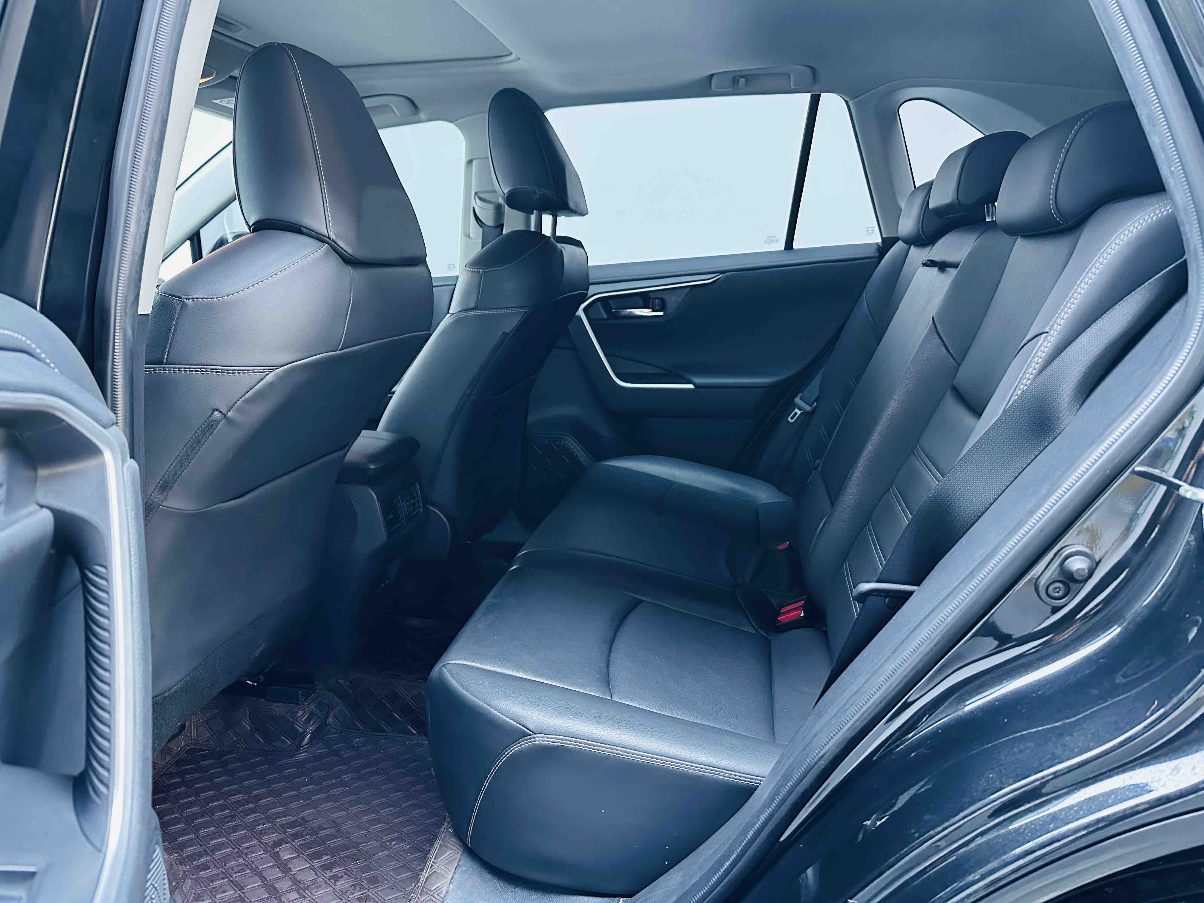 Toyota RAV4 2023 #7 Toyota RAV4 2023 car image #7