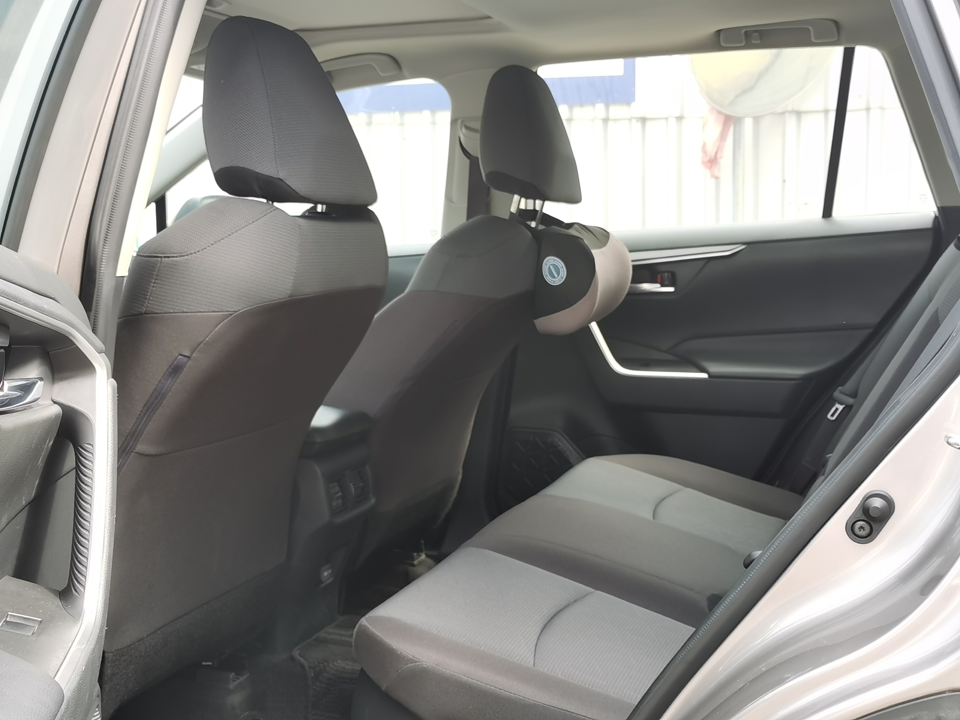 Toyota RAV4 2021 car image #7