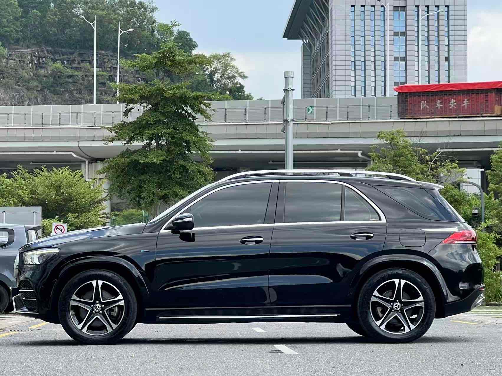 Mercedes-Benz GLE Class New Energy 2022 car image #7