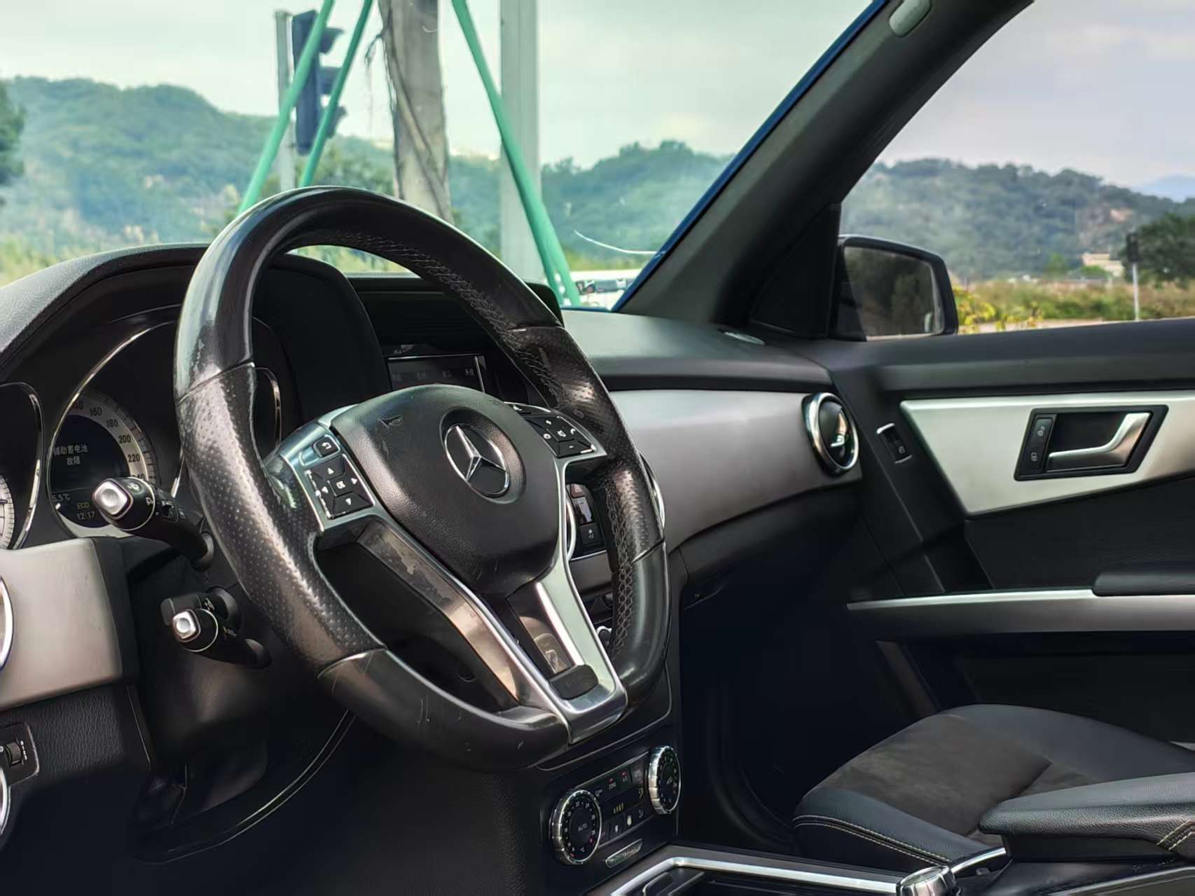 Mercedes-Benz GLK Class 2015 car image #7