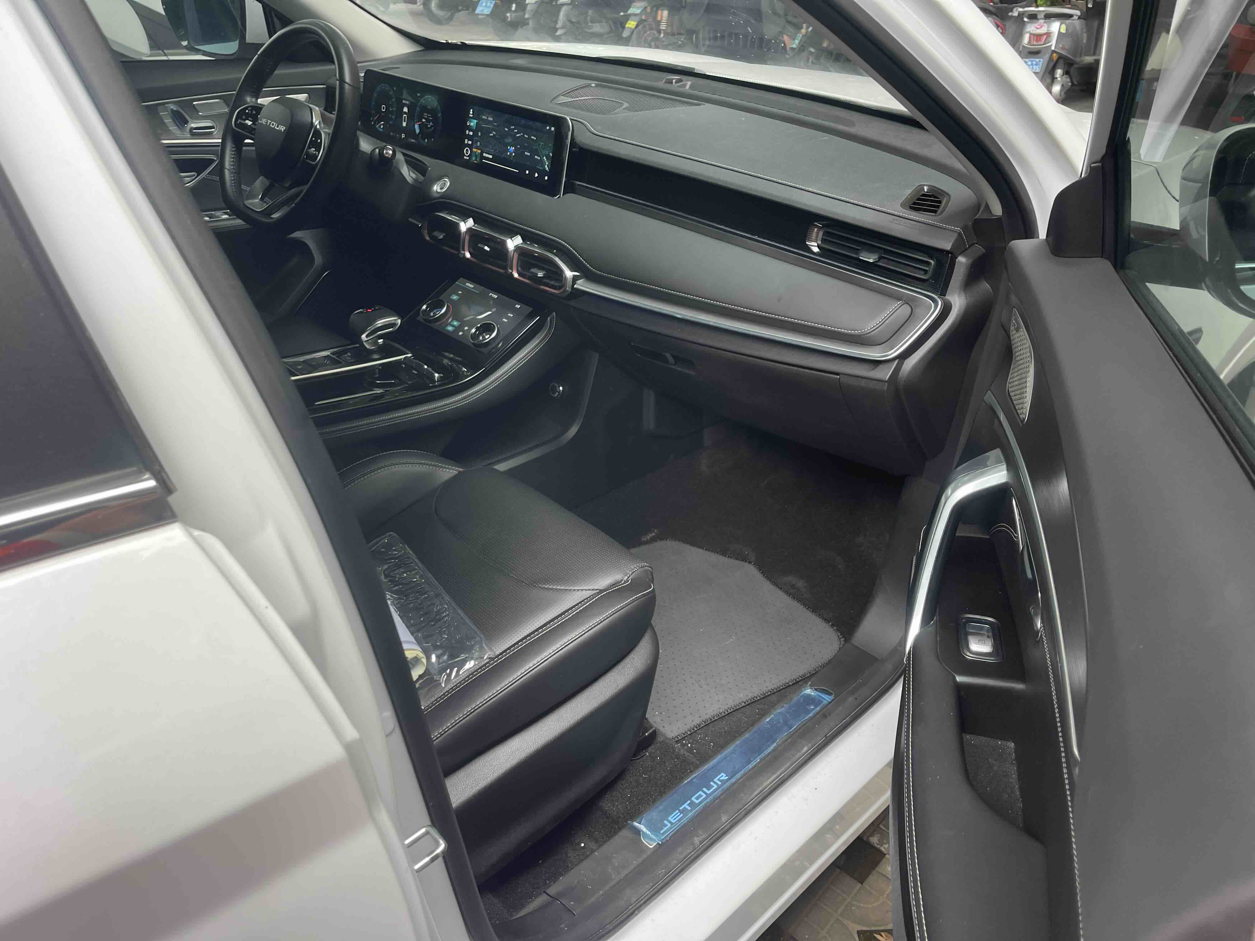 X70 PLUS 2021 #7 X70 PLUS 2021 car image #7