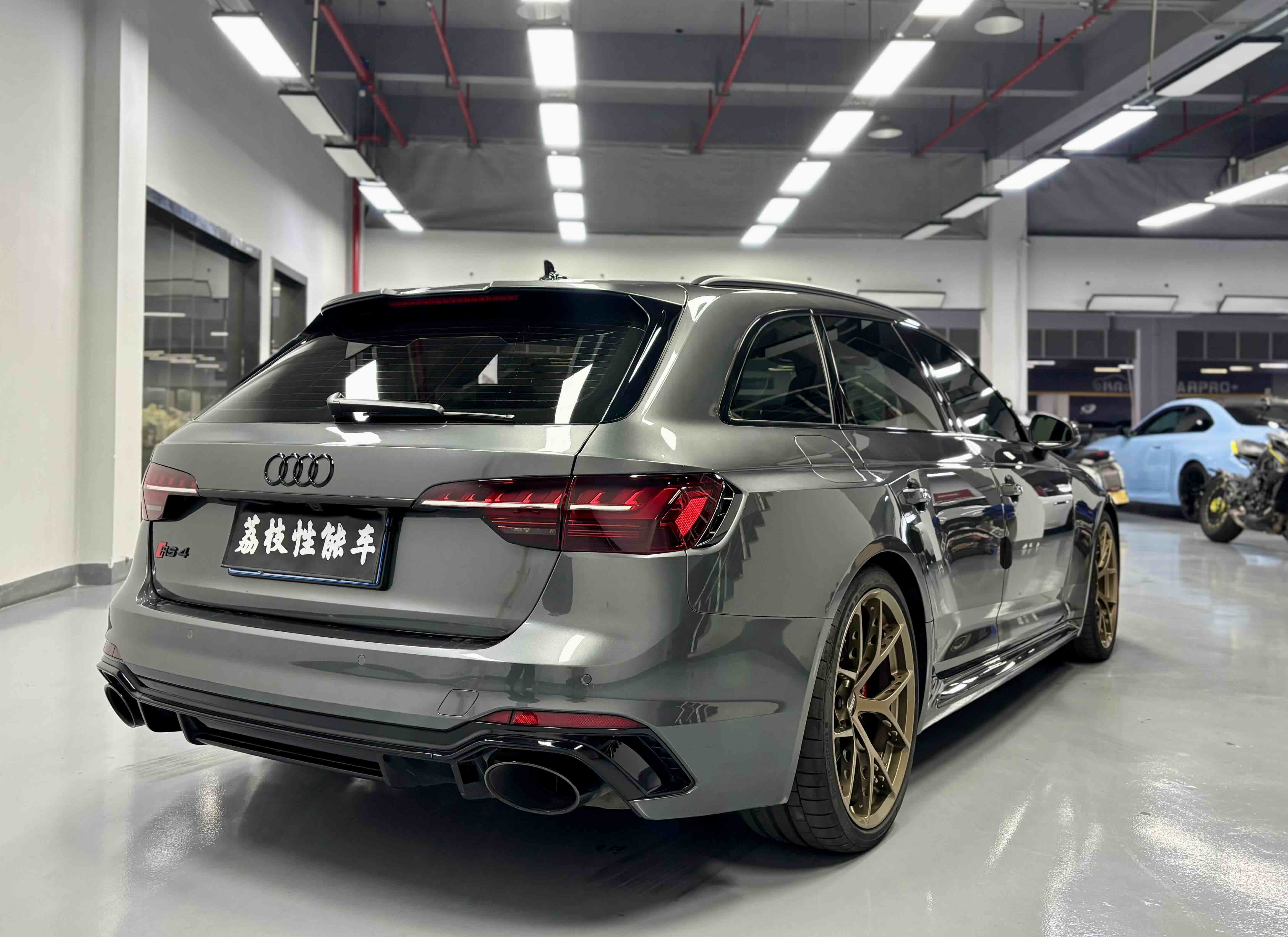 Audi RS 4 2022 immagine di auto #7