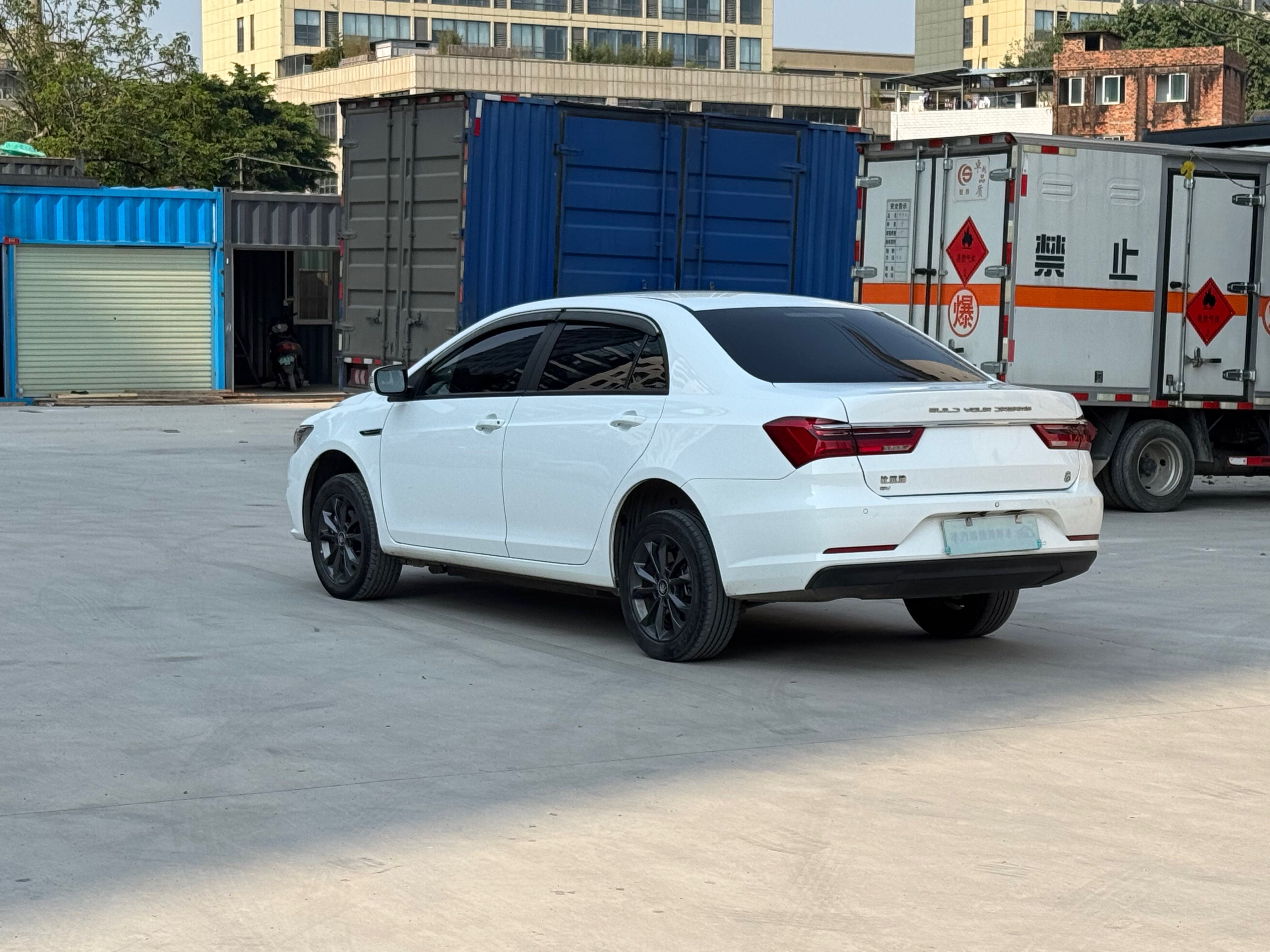 BYD Qin New Energy 2023 #7 BYD Qin New Energy 2023 immagine di auto #7